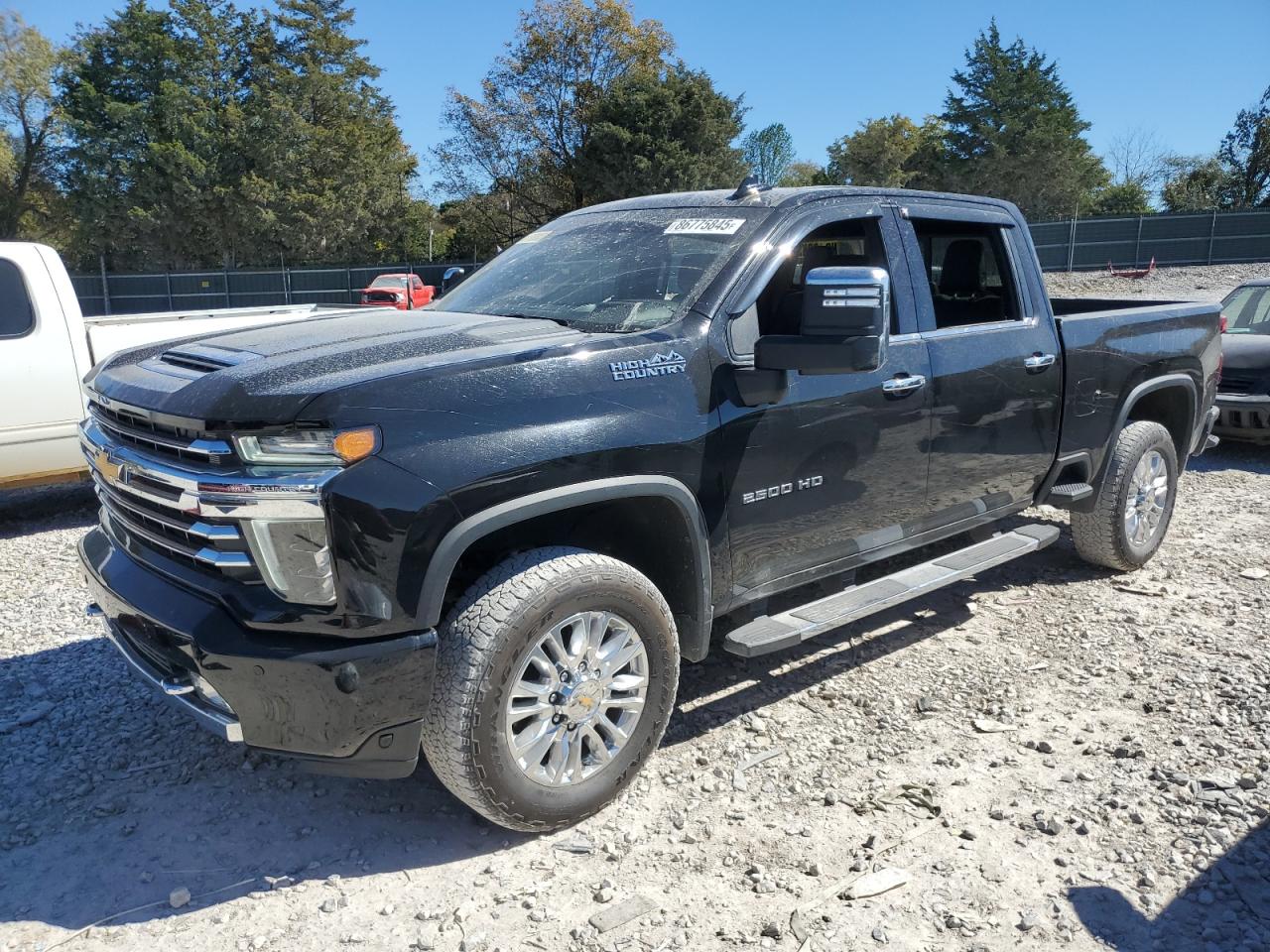 2021 Chevrolet Silverado 2500, VIN 1GC1YRE72MF145311 — Вандализм