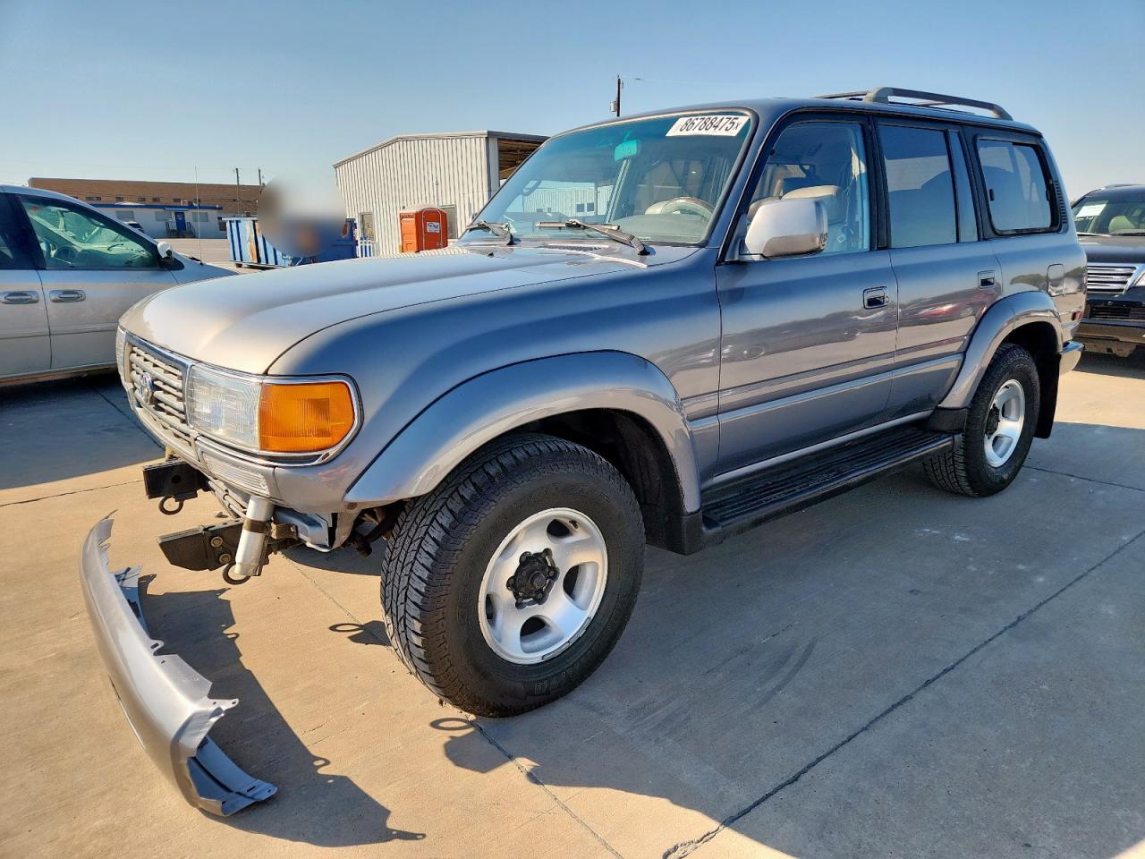 1995 Toyota Land Cruiser, VIN JT3DJ81W0S0100154 — Front end