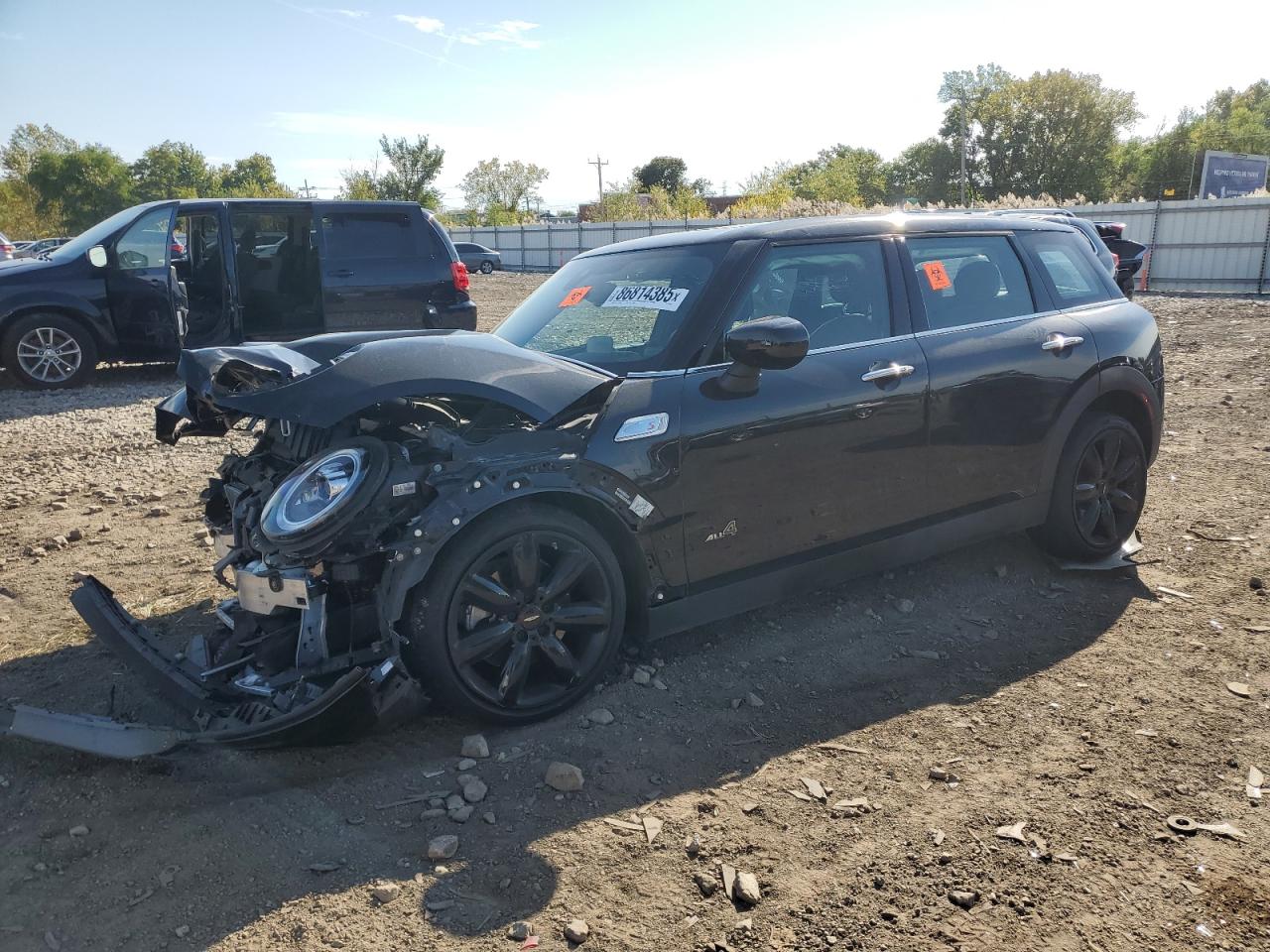 2021 MINI Clubman Cooper S, VIN WMWXJ1C0XM2N95900 — Front end