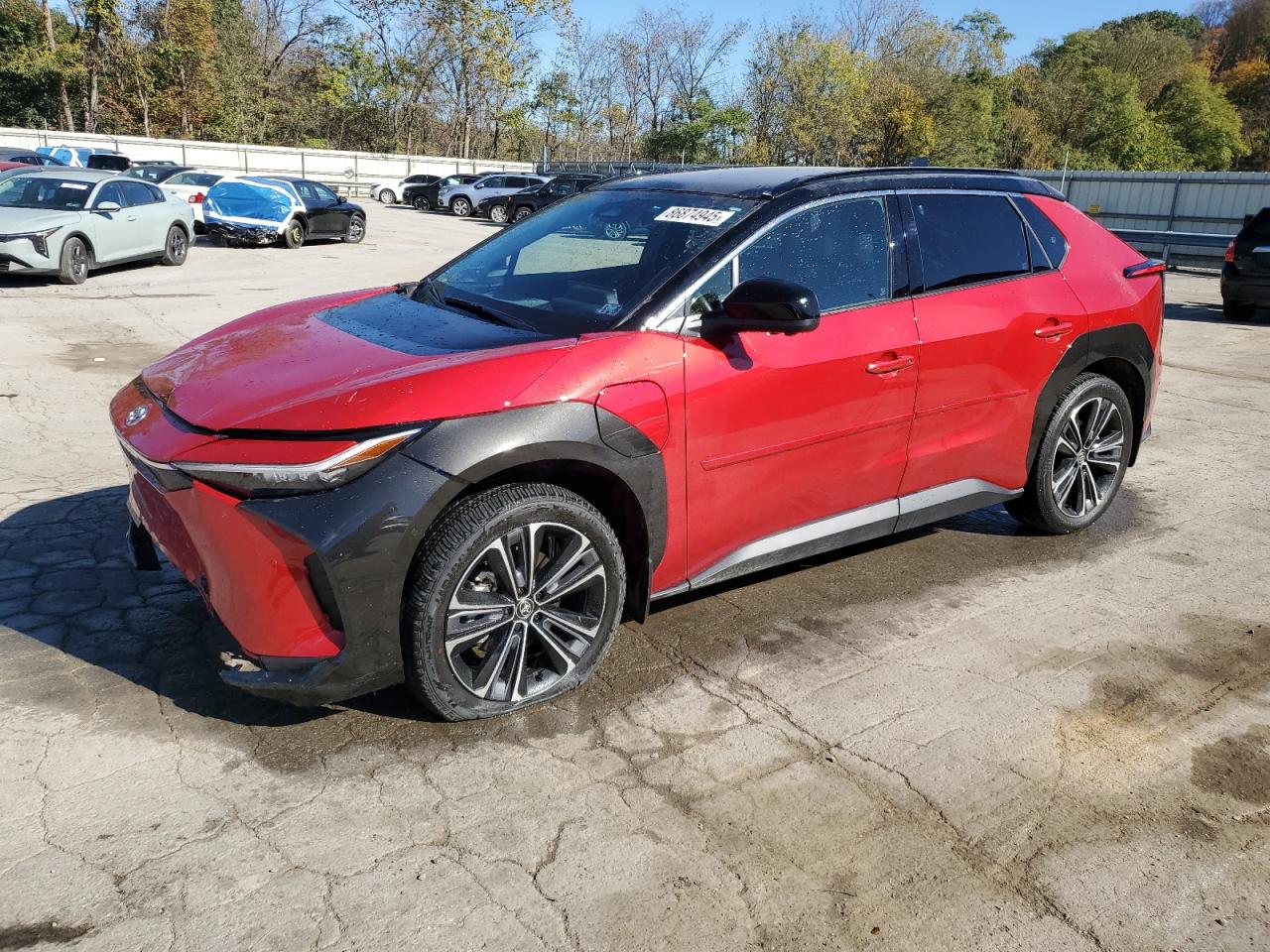 2024 Toyota bZ4X XLE, VIN JTMABACA0RA053717 — Front end
