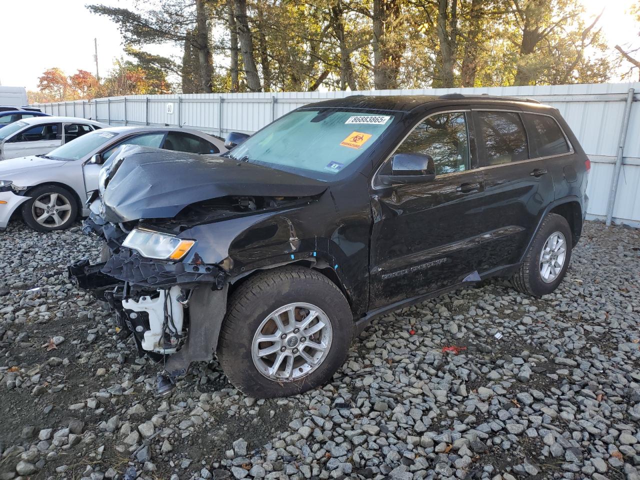 2019 Jeep Grand Cherokee Laredo E, VIN 1C4RJFAG2KC706505 — Front end