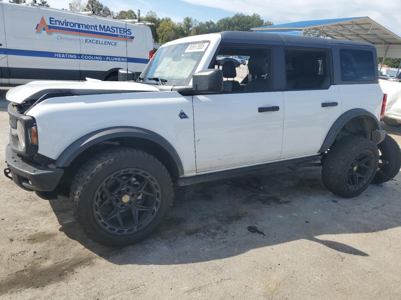 2022 Ford Bronco Big Bend, VIN 1FMDE5BH2NLB41690 — Front end