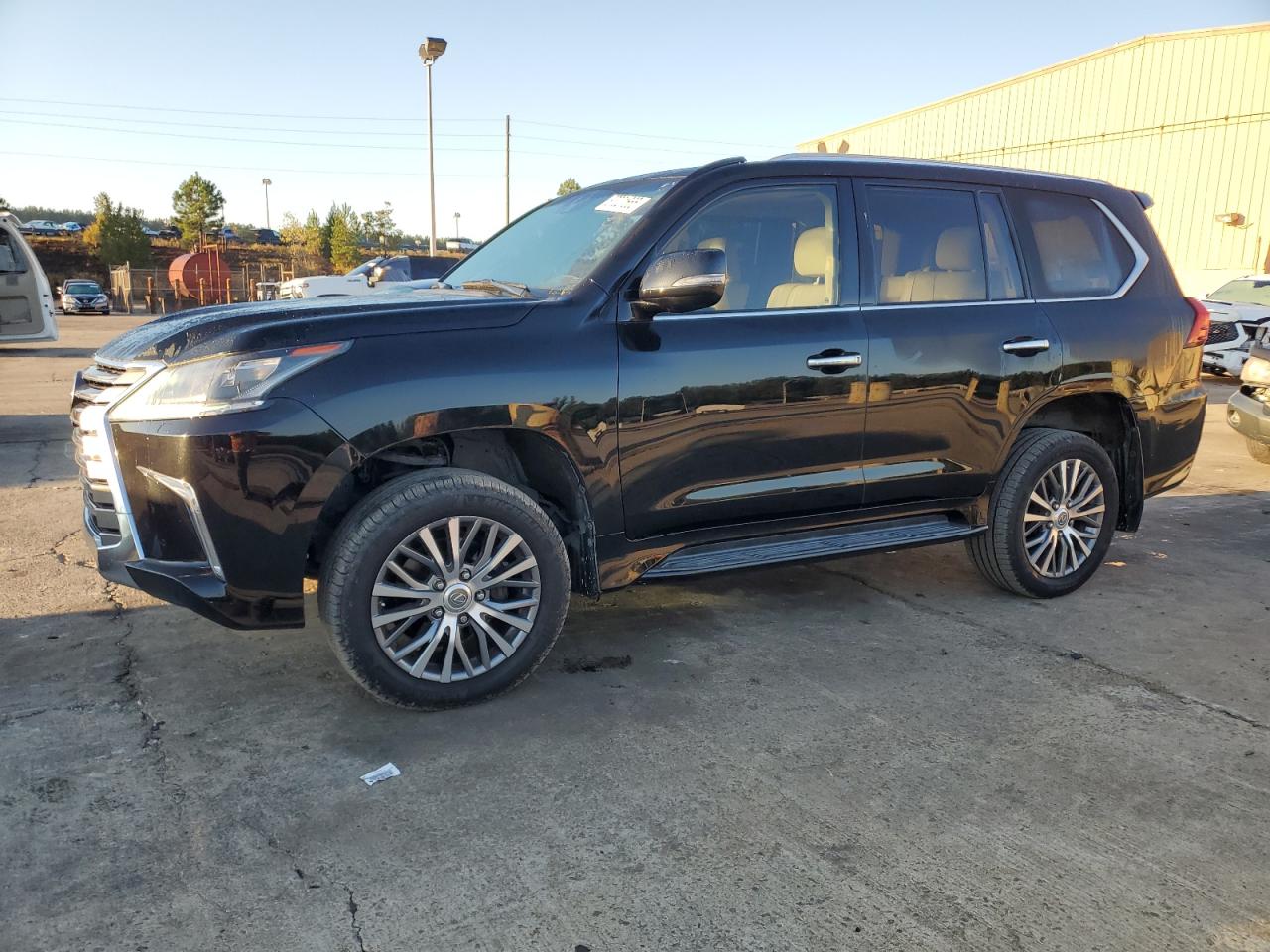 2019 Lexus LX 570, VIN JTJHY7AXXK4283919 — Мелкие вмятины и царапины