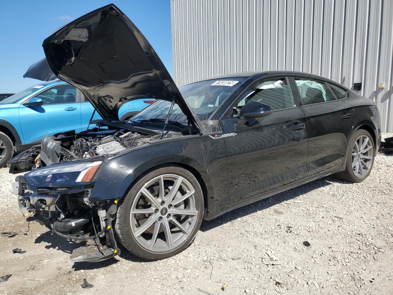 2025 Audi A5 Sportback S line Premium, VIN WAUDACF55SA007796 — Фото с аукциона