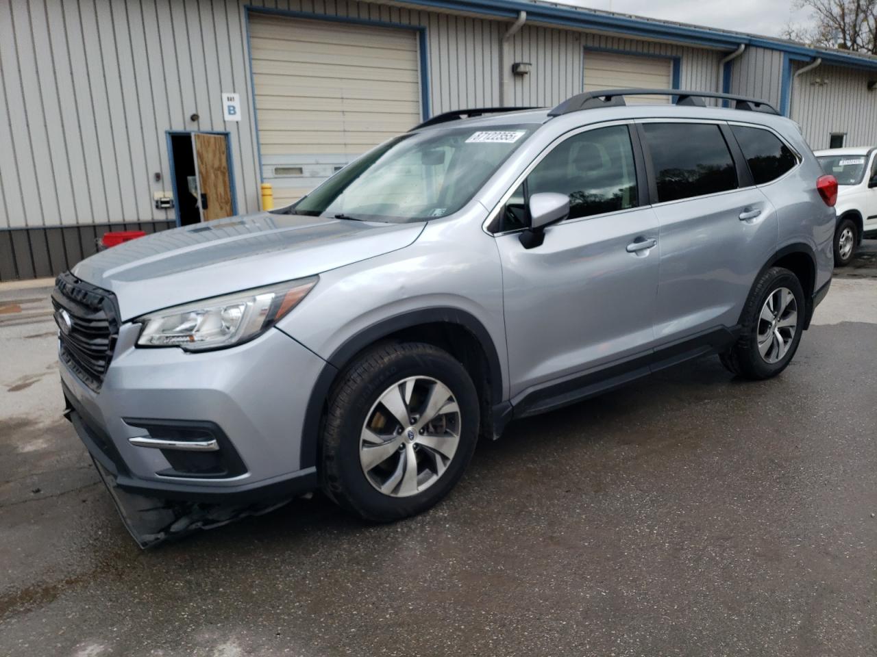 2020 Subaru Ascent Premium, VIN 4S4WMAFD8L3471679 — Front end