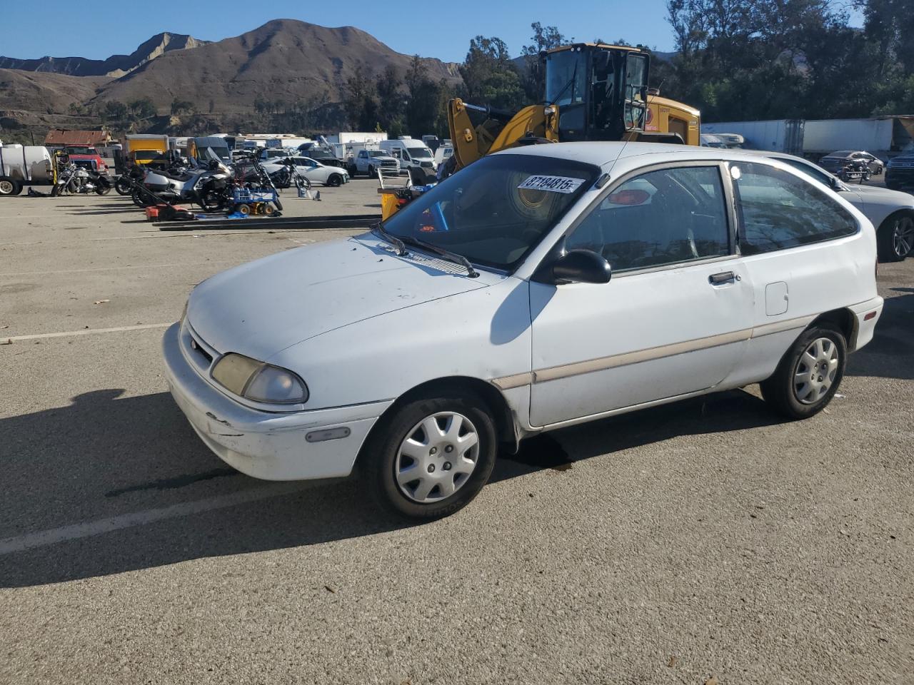 1995 Ford Aspire, VIN KNJLT05H6S6131384 — Front end