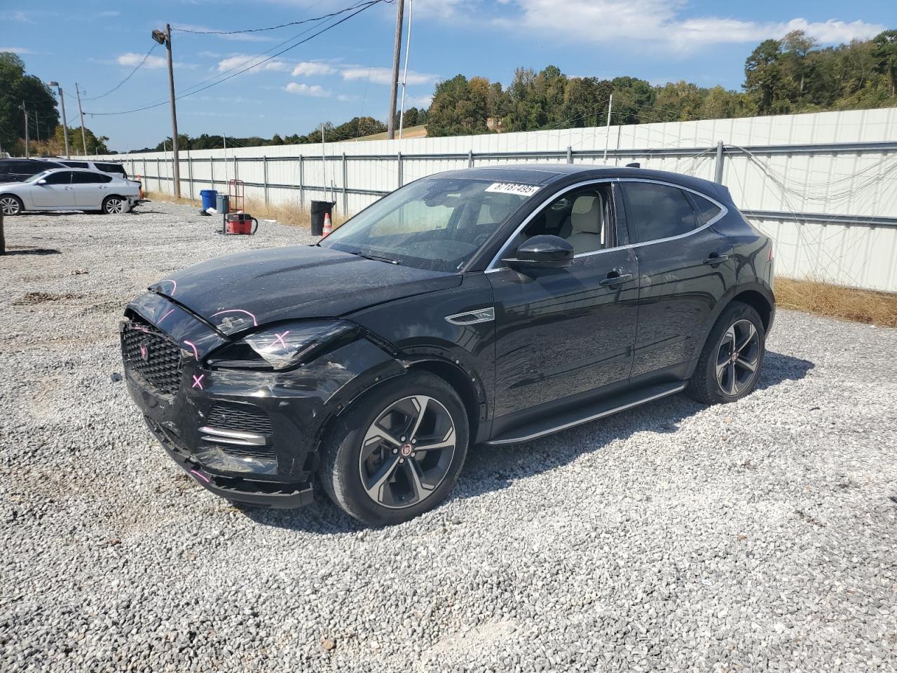 2022 Jaguar E-Pace SE, VIN SADFP2FX8N1030620 — Перед