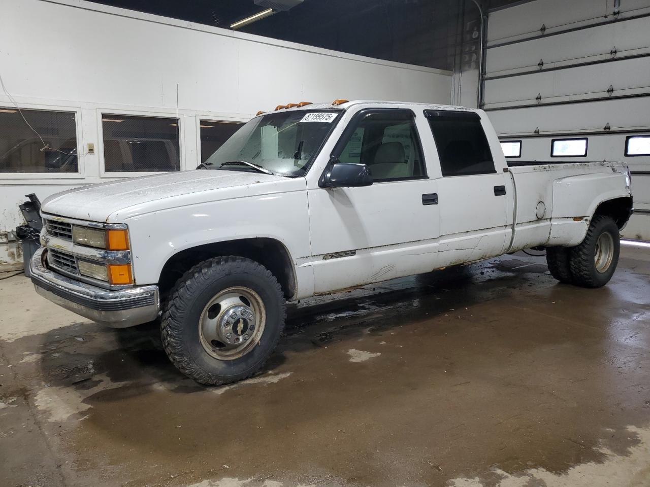 1997 Chevrolet Silverado 3500, VIN 1GCHC33J5VF002668 — Механическое
