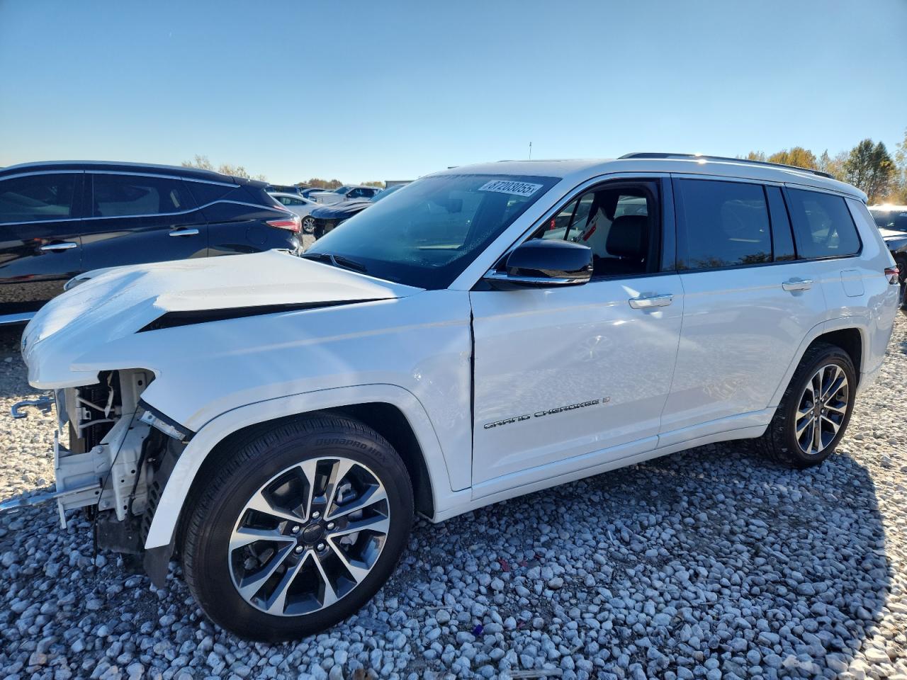 2022 Jeep Grand Cherokee Overland, VIN 1C4RJKDG3N8558683 — Front end