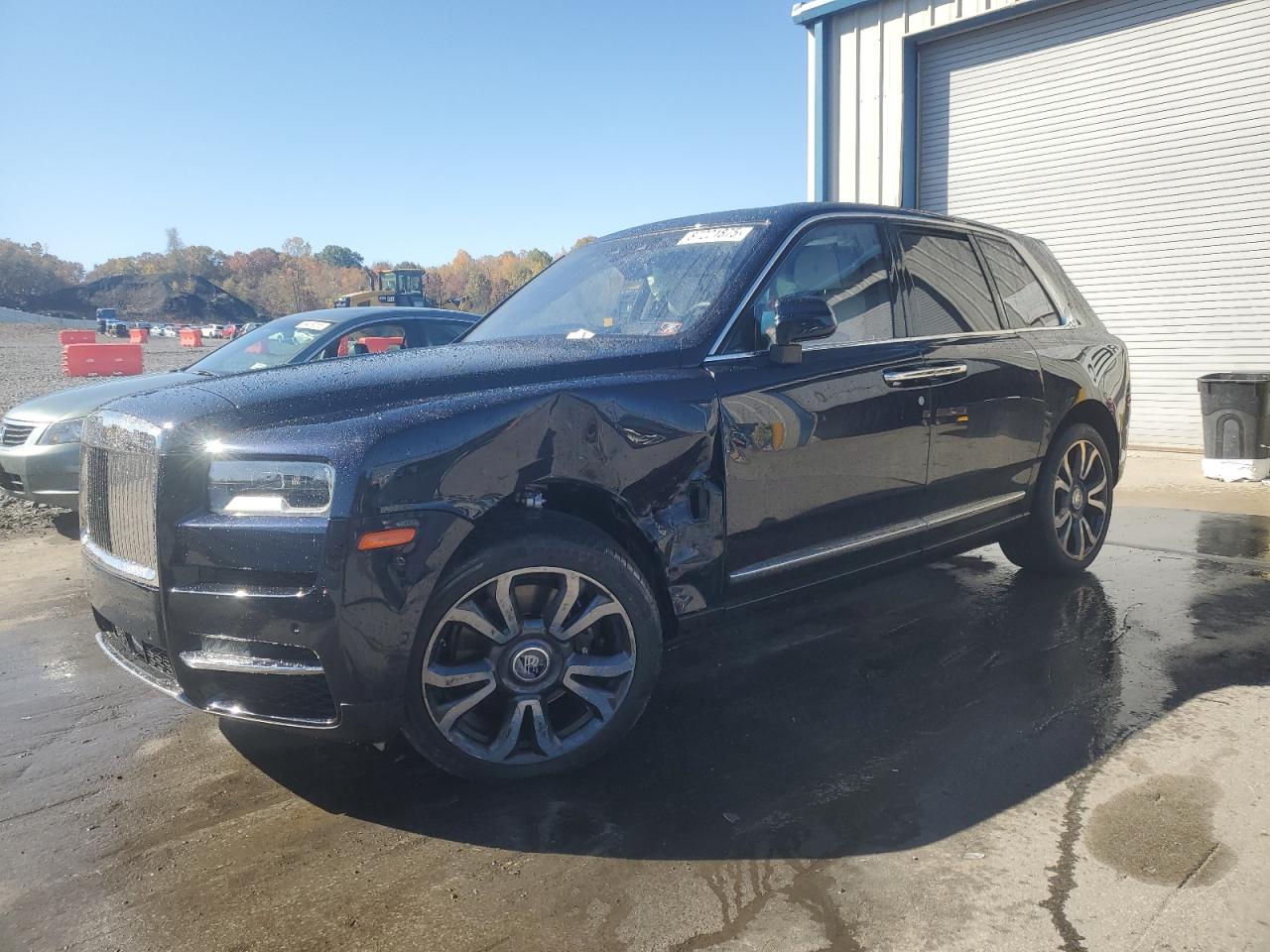 2019 Rolls-Royce Cullinan, VIN SLA689X59KU113666 — Front end