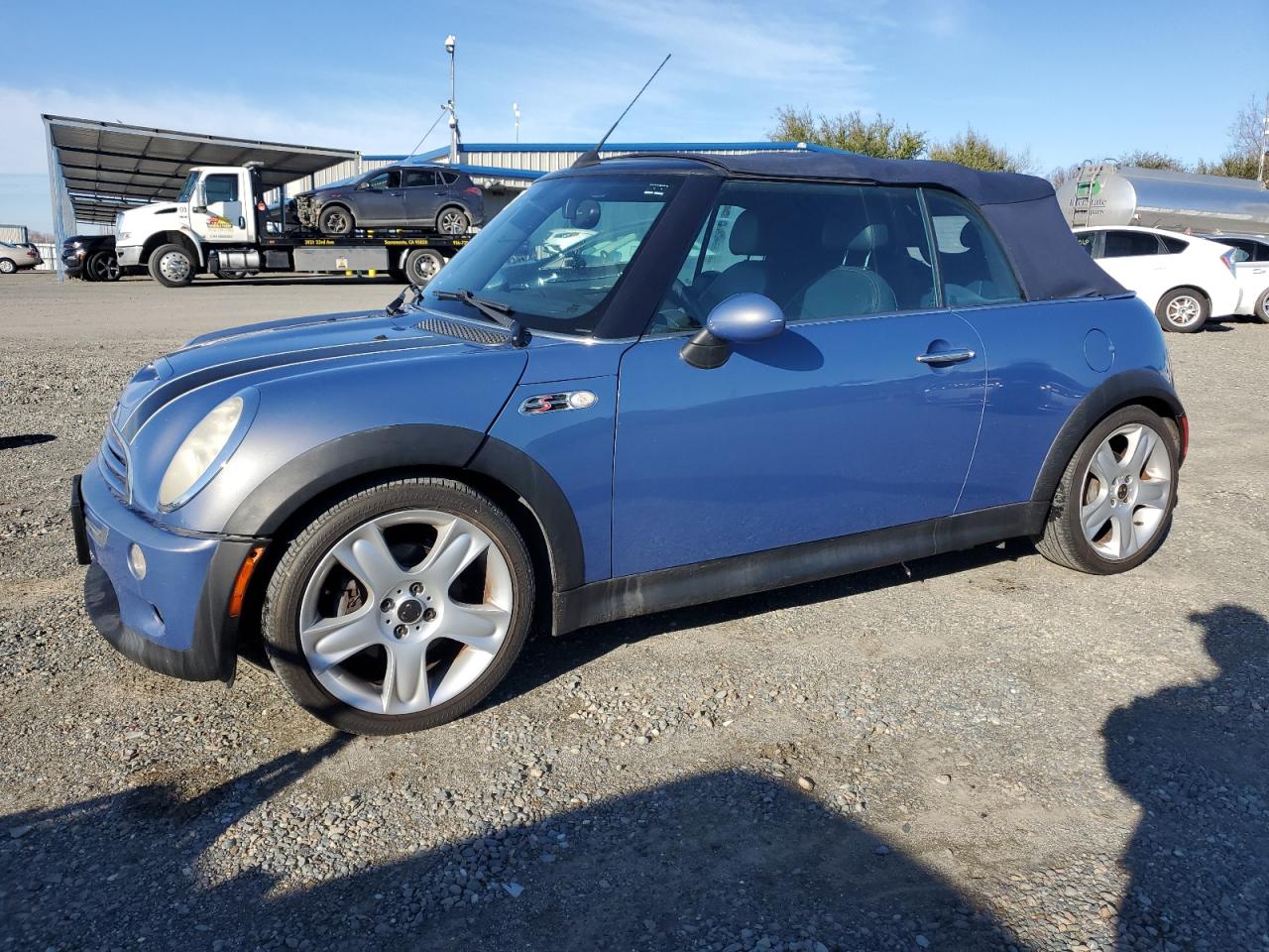2005 MINI Convertible S, VIN WMWRH33445TF82318 — Auction photo