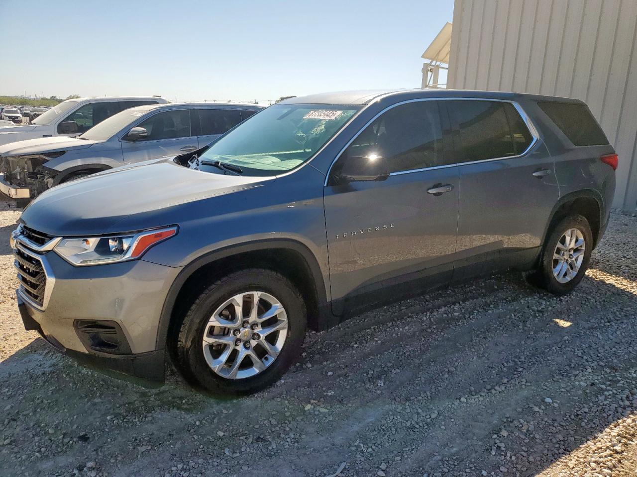 2019 Chevrolet Traverse LS, VIN 1GNERFKW4KJ282521 — Minor dents and scratches