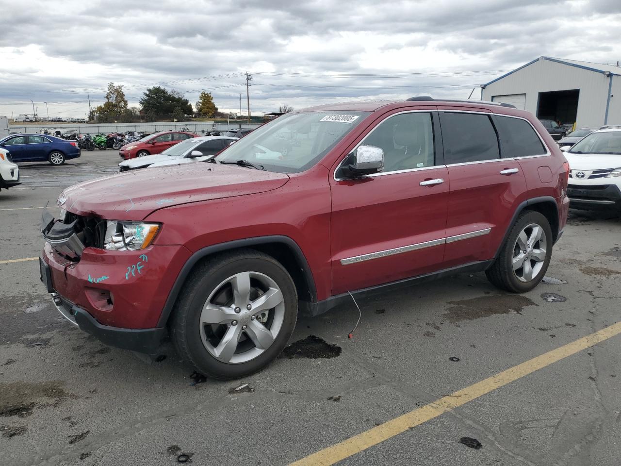 2013 Jeep Grand Cherokee Overland, VIN 1C4RJFCT0DC523858 — Front end