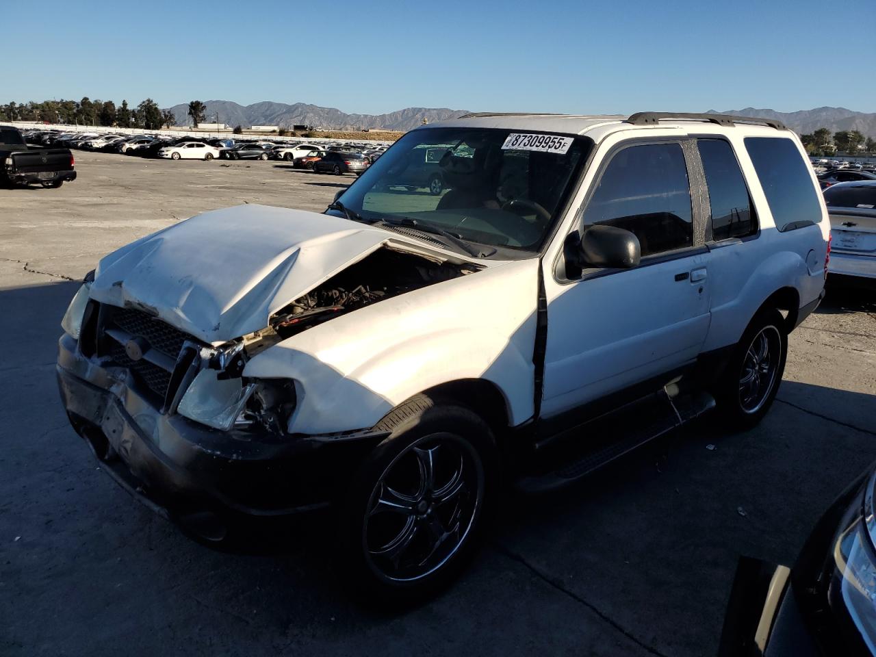 2003 Ford Explorer Sport XLS, VIN 1FMYU60E93UB35587 — Front end