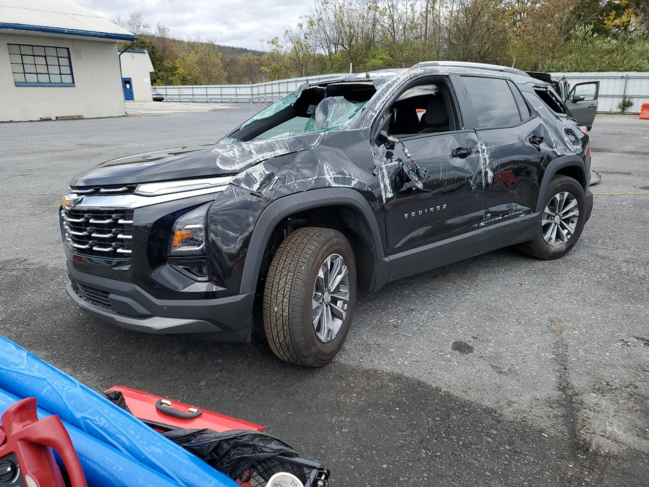 2025 Chevrolet Equinox FWD LT, VIN 3GNAXHEGXSL225091 — Auction photo 1 of 13