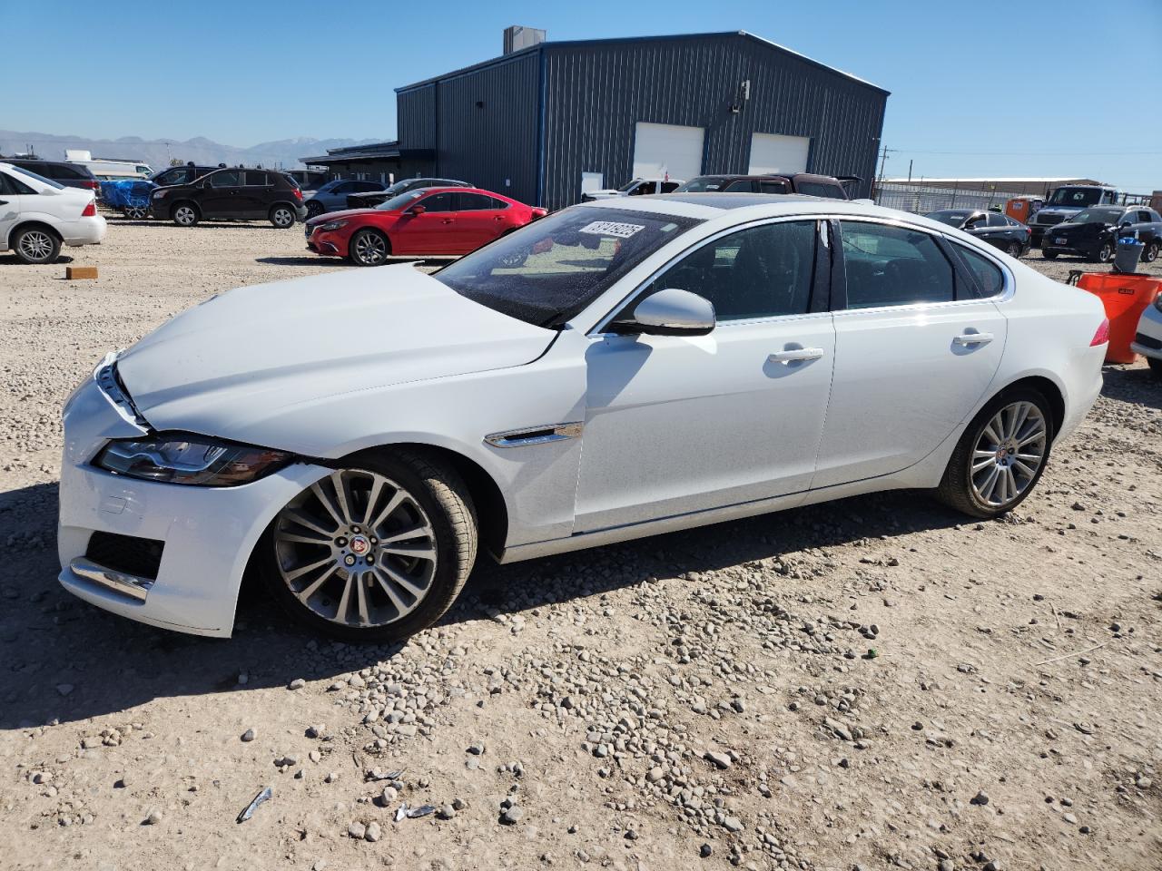 2019 Jaguar XF 25t Prestige, VIN SAJBE4FX5KCY80704 — Front end