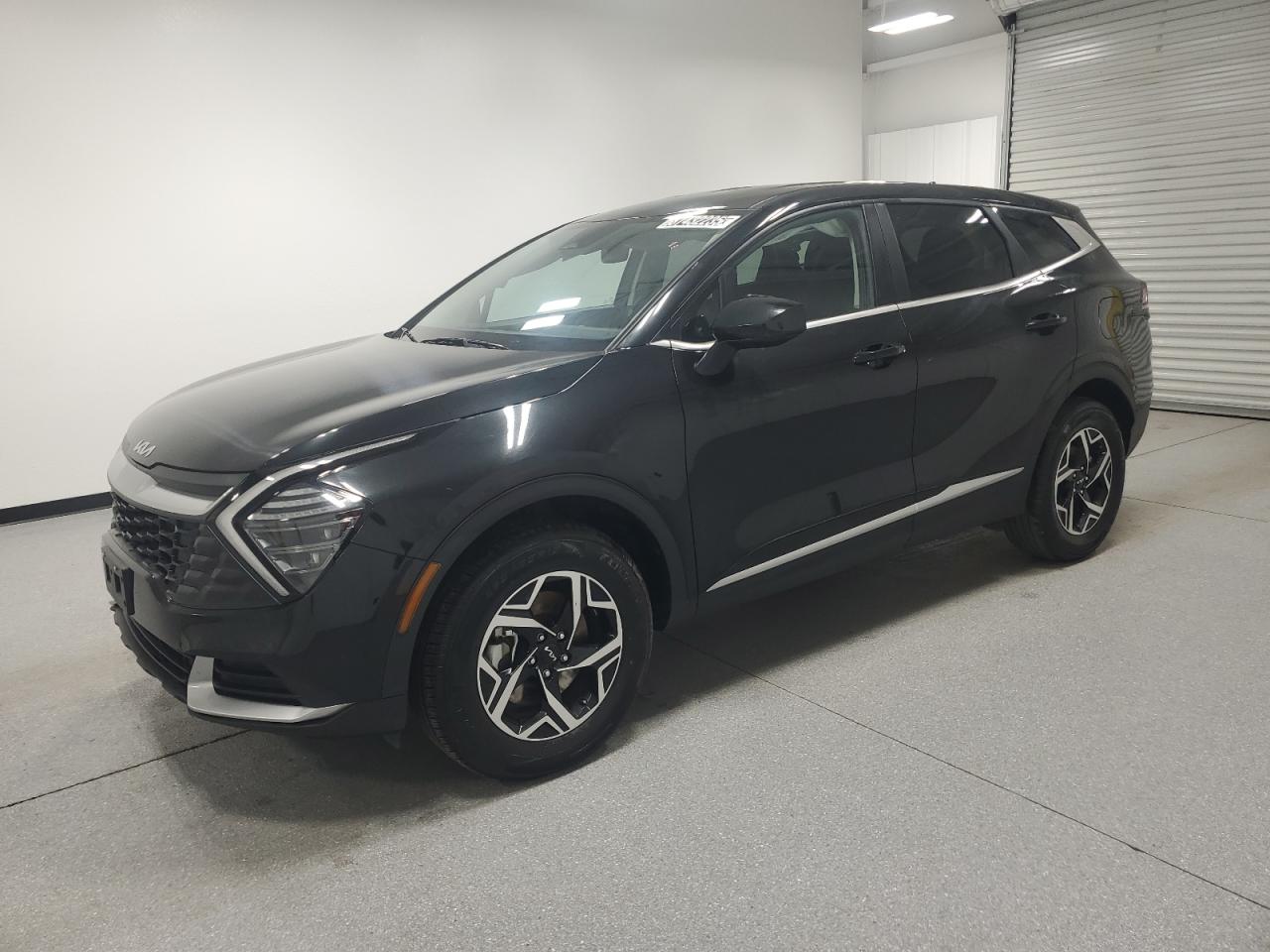 2025 Kia Sportage LX, VIN KNDPUCDF2S7359010 — Prior damage history