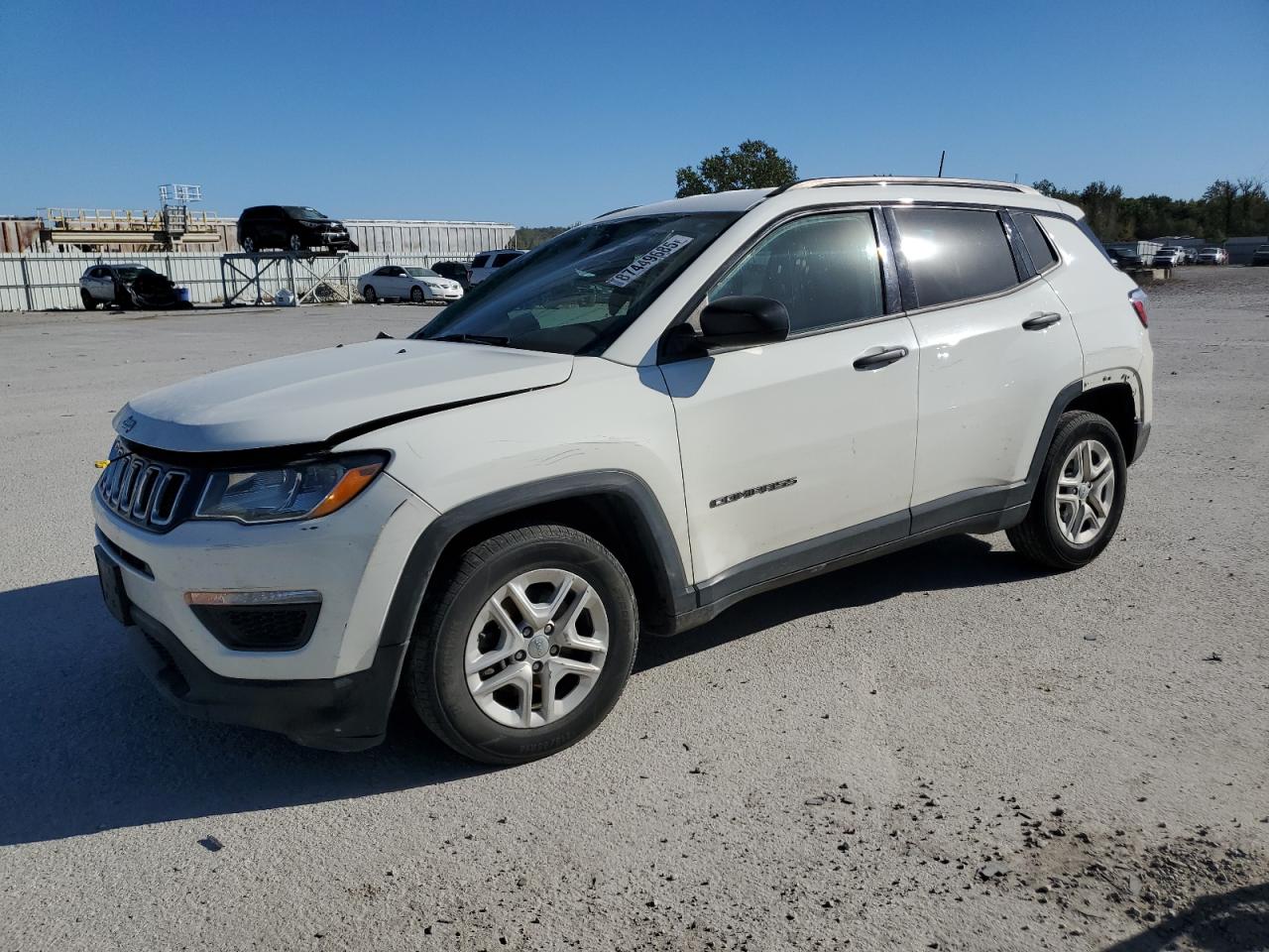 2018 Jeep Compass Sport, VIN 3C4NJCAB6JT133385 — Front end
