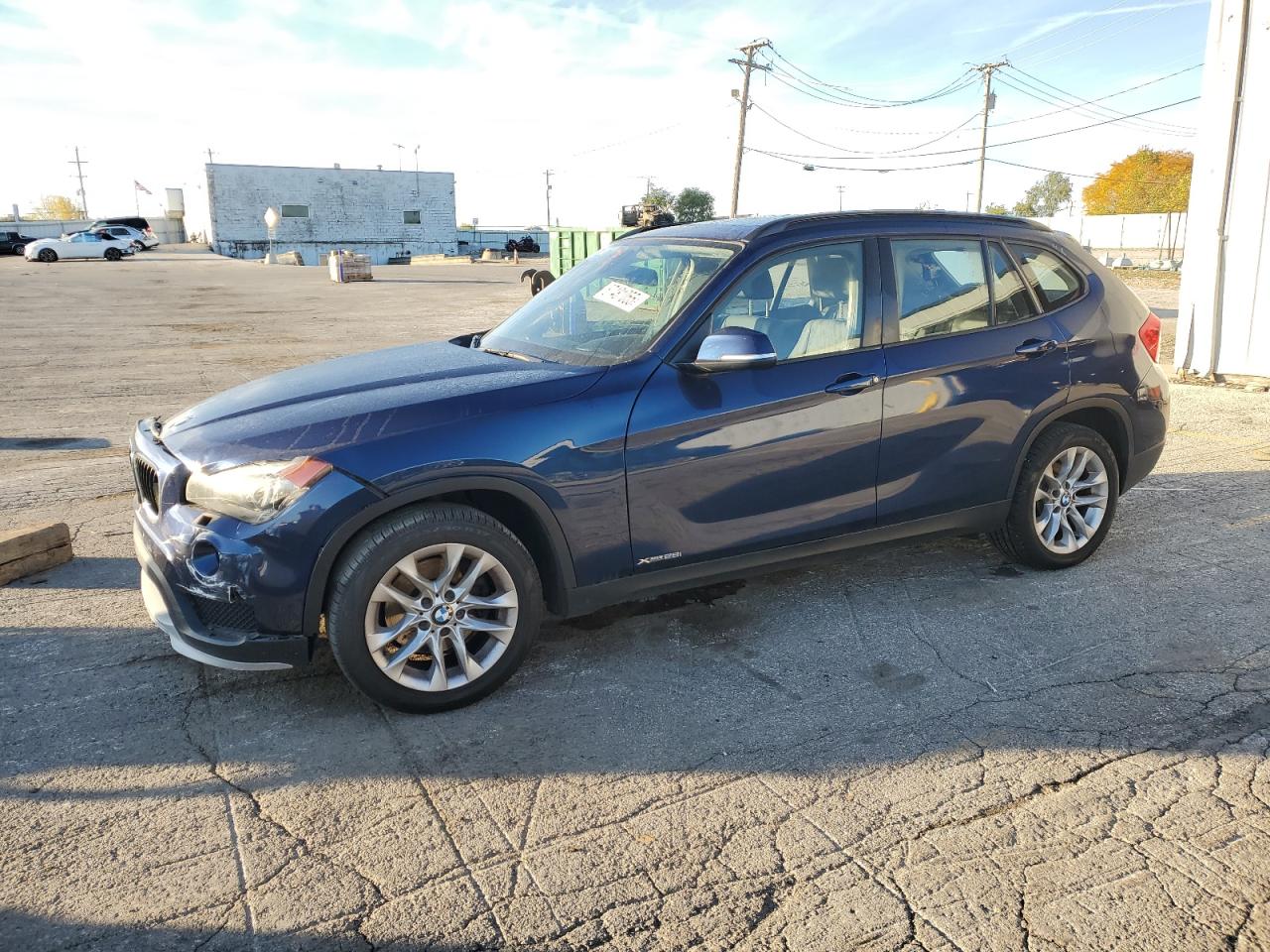 2015 BMW X1 xDrive28i, VIN WBAVL1C51FVY35107 — Front end