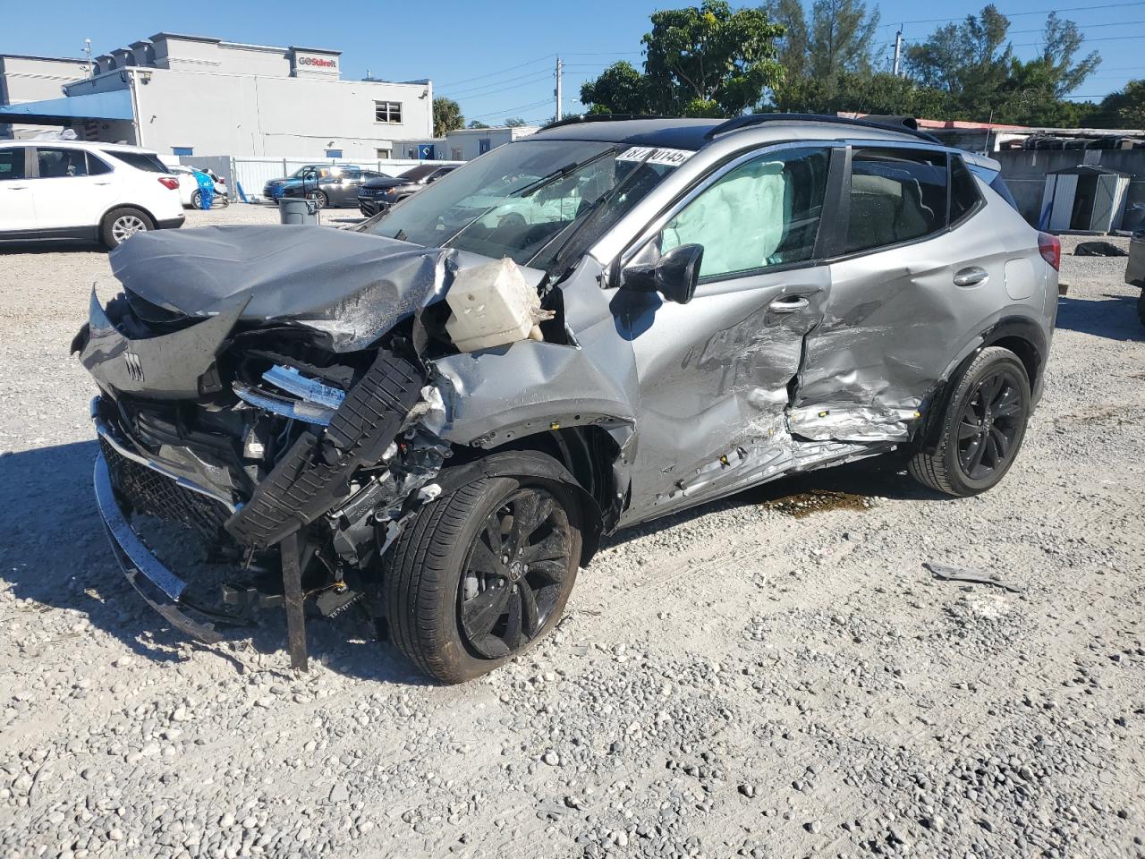 2025 Buick Encore GX Sport Touring, VIN KL4AMDSL1SB017267 — Перед