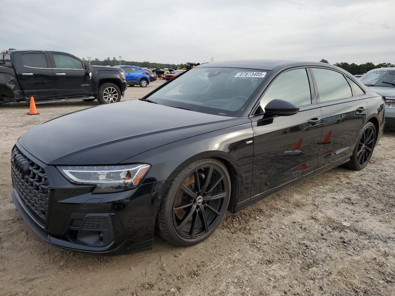 2023 Audi A8, VIN WAULDAF8XPN016253 — Вандализм