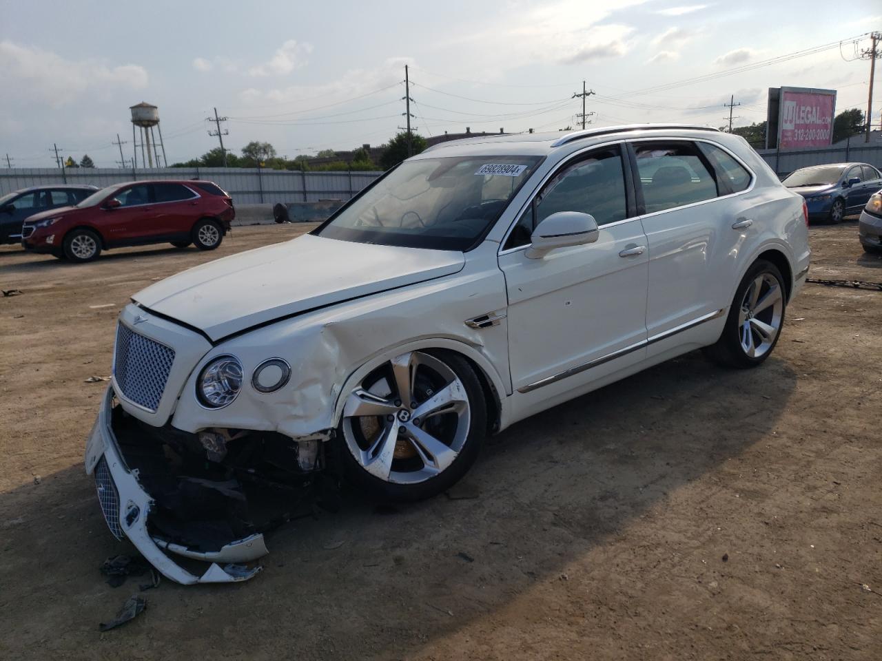 2019 Bentley Bentayga V8, VIN SJAAM2ZV4KC025246 — Front end