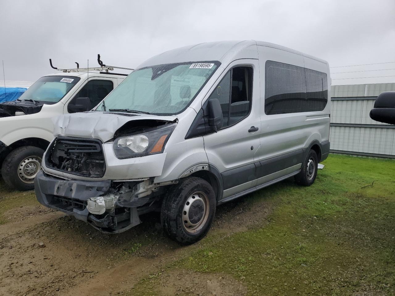 2019 Ford Transit Passenger XL, VIN 1FMZK1CMXKKB63943 — Front end