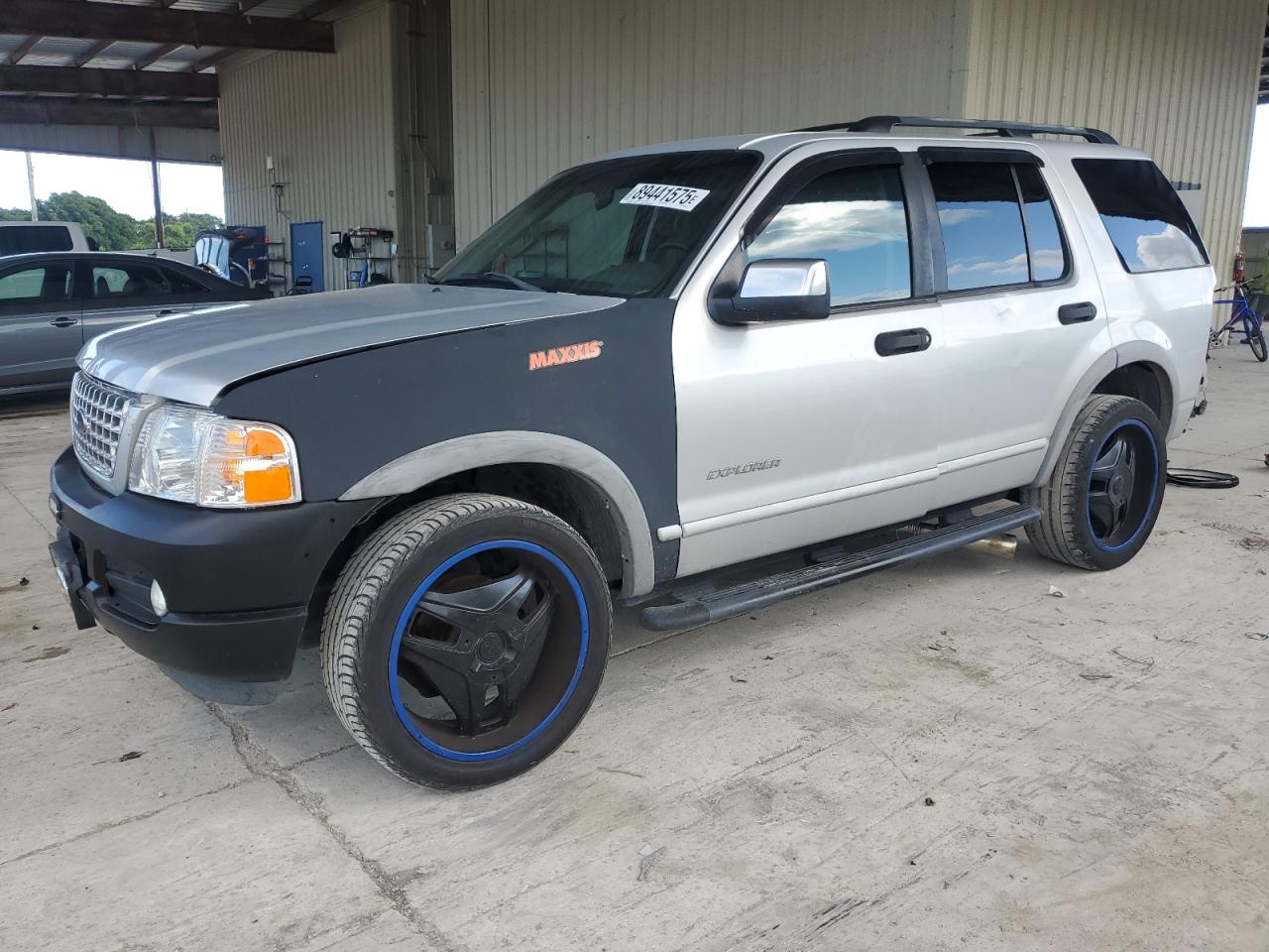 2002 Ford Explorer XLS, VIN 1FMZU72EX2UB37211 — Rear end