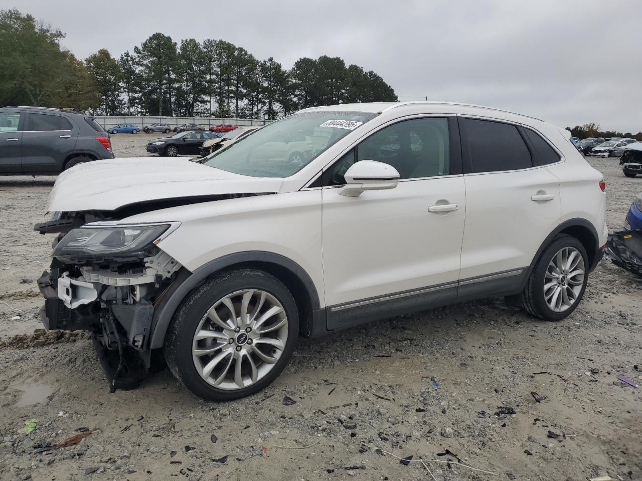 2018 Lincoln MKC Reserve, VIN 5LMCJ3C95JUL31181 — Front end