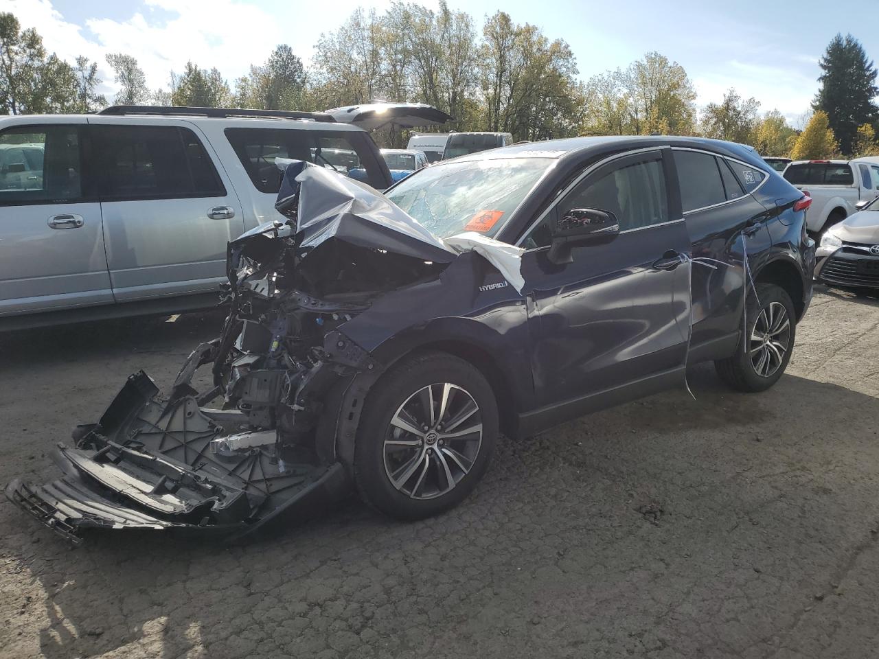 2021 Toyota Venza XLE, VIN JTEAAAAH2MJ083342 — Front end