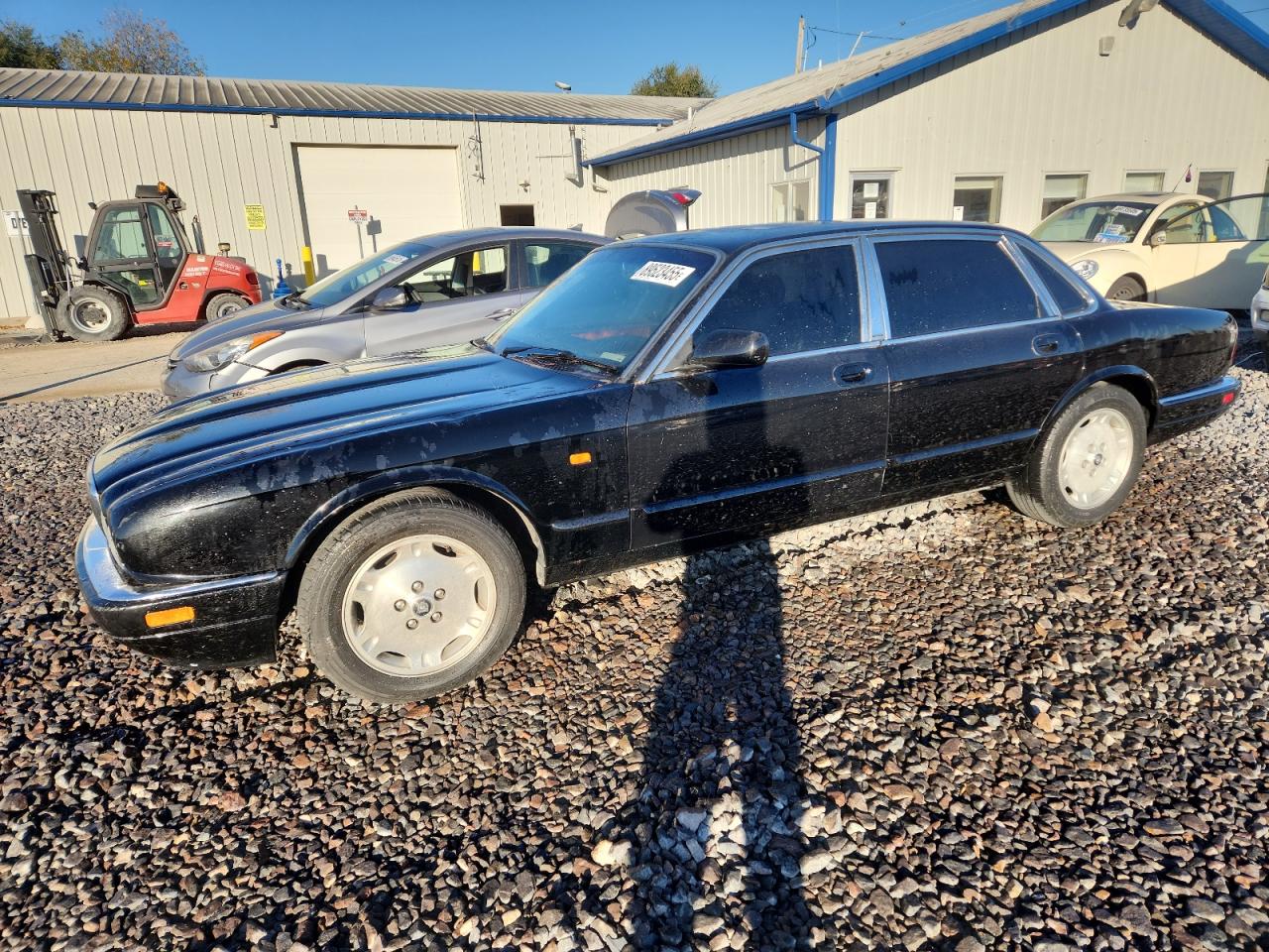 1996 Jaguar XJ, VIN SAJHX1742TC763266 — Front end