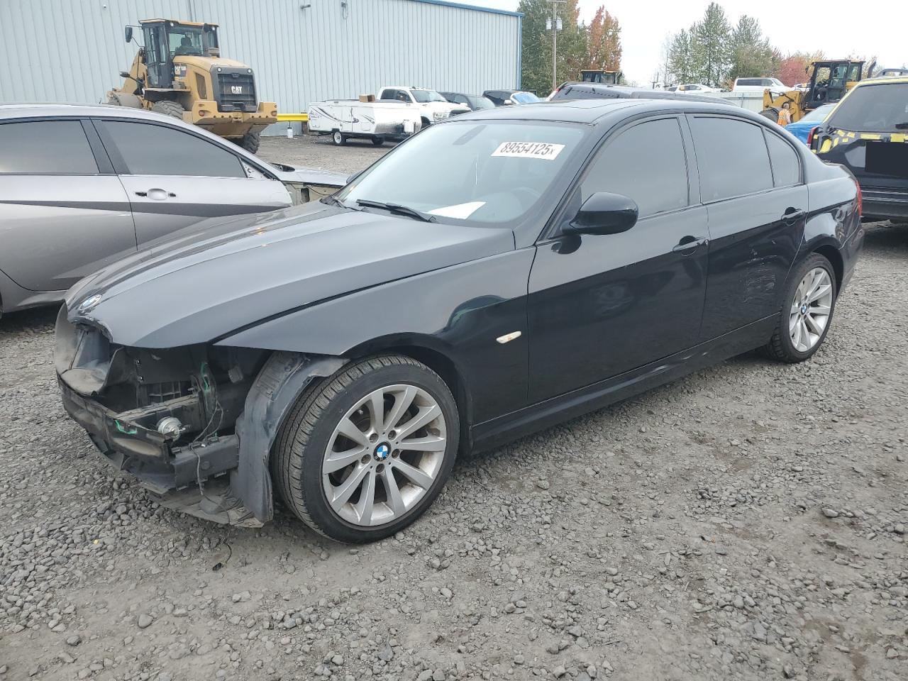 2011 BMW 3 Series 328i, VIN WBAPH5G52BNM83970 — Front end