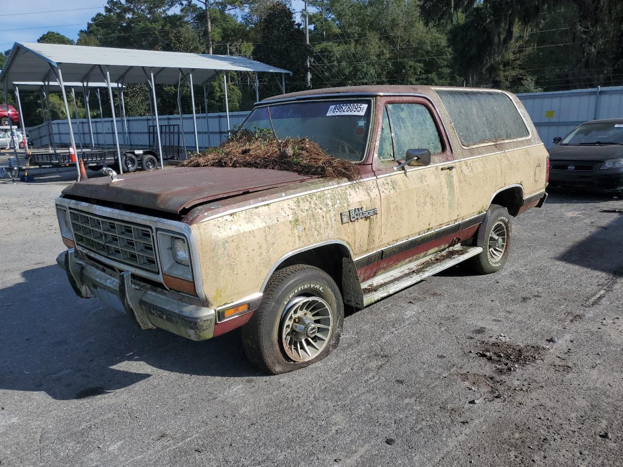 1982 Dodge Ram Charger, VIN 1B4GW12P0CS212142 — Зад