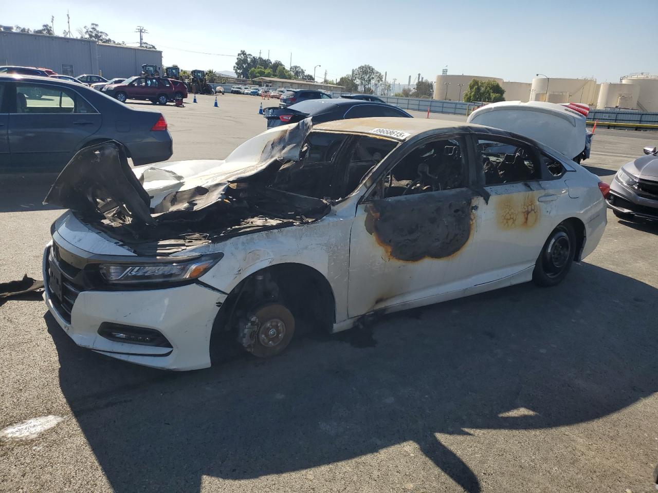 2019 Honda Accord Sport, VIN 1HGCV1F34KA016559 — Пожар в салоне