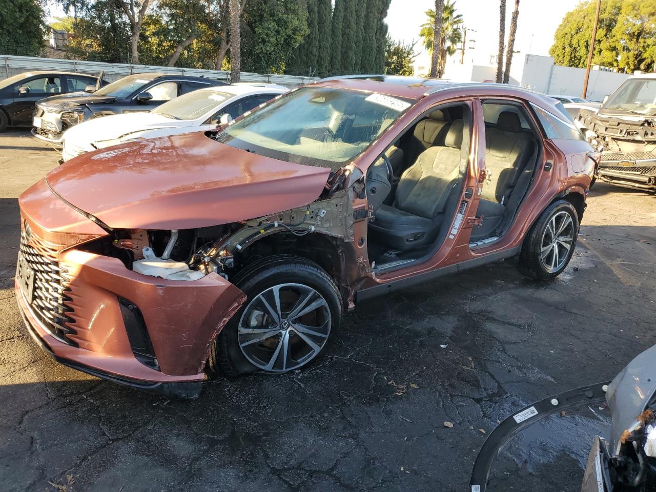 2023 Lexus RX 350 Premium Plus, VIN 2T2BAMCA8PC032899 — Фото с аукциона
