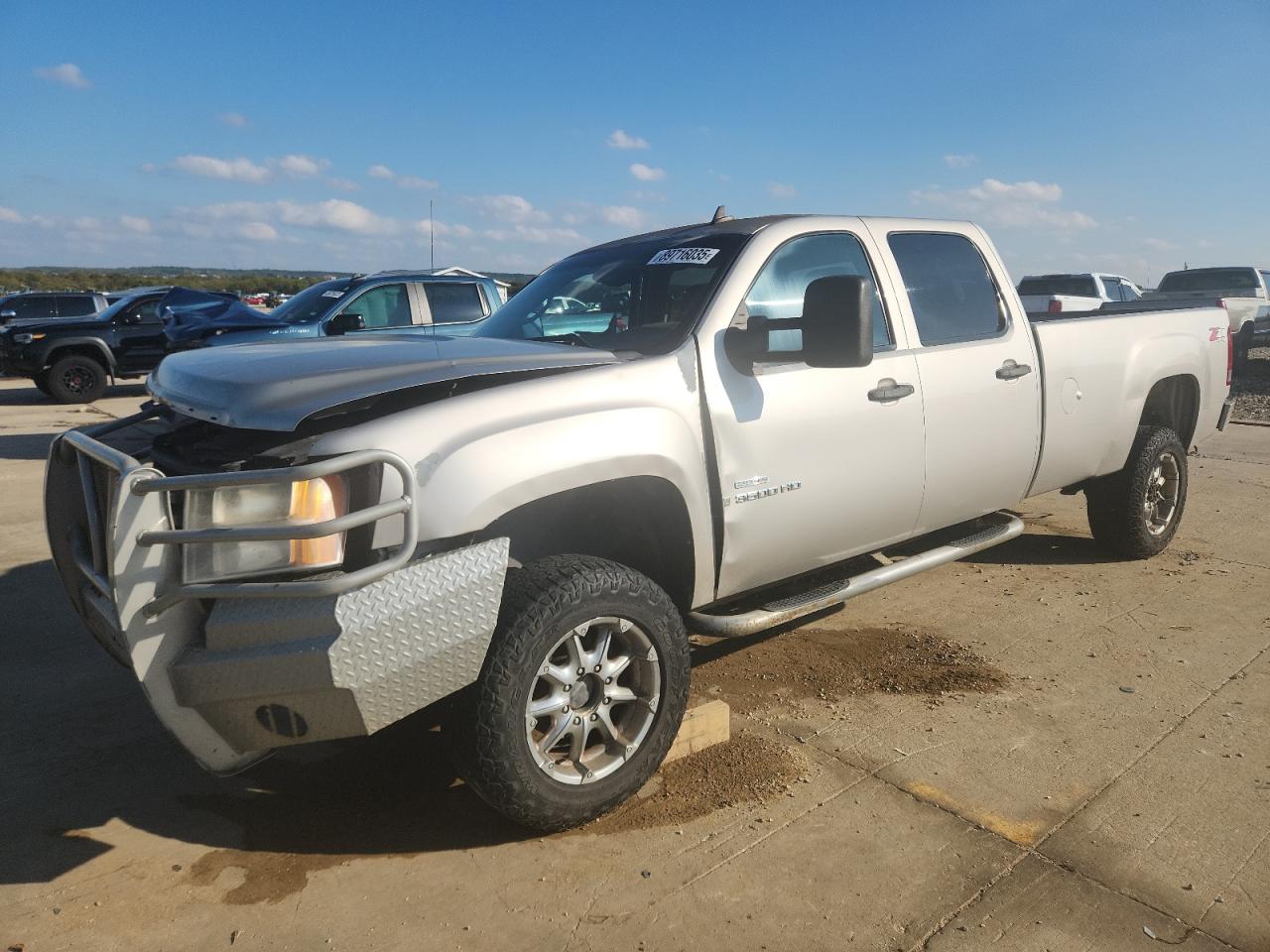2009 GMC Sierra 3500, VIN 1GTHK83649F158962 — Front end