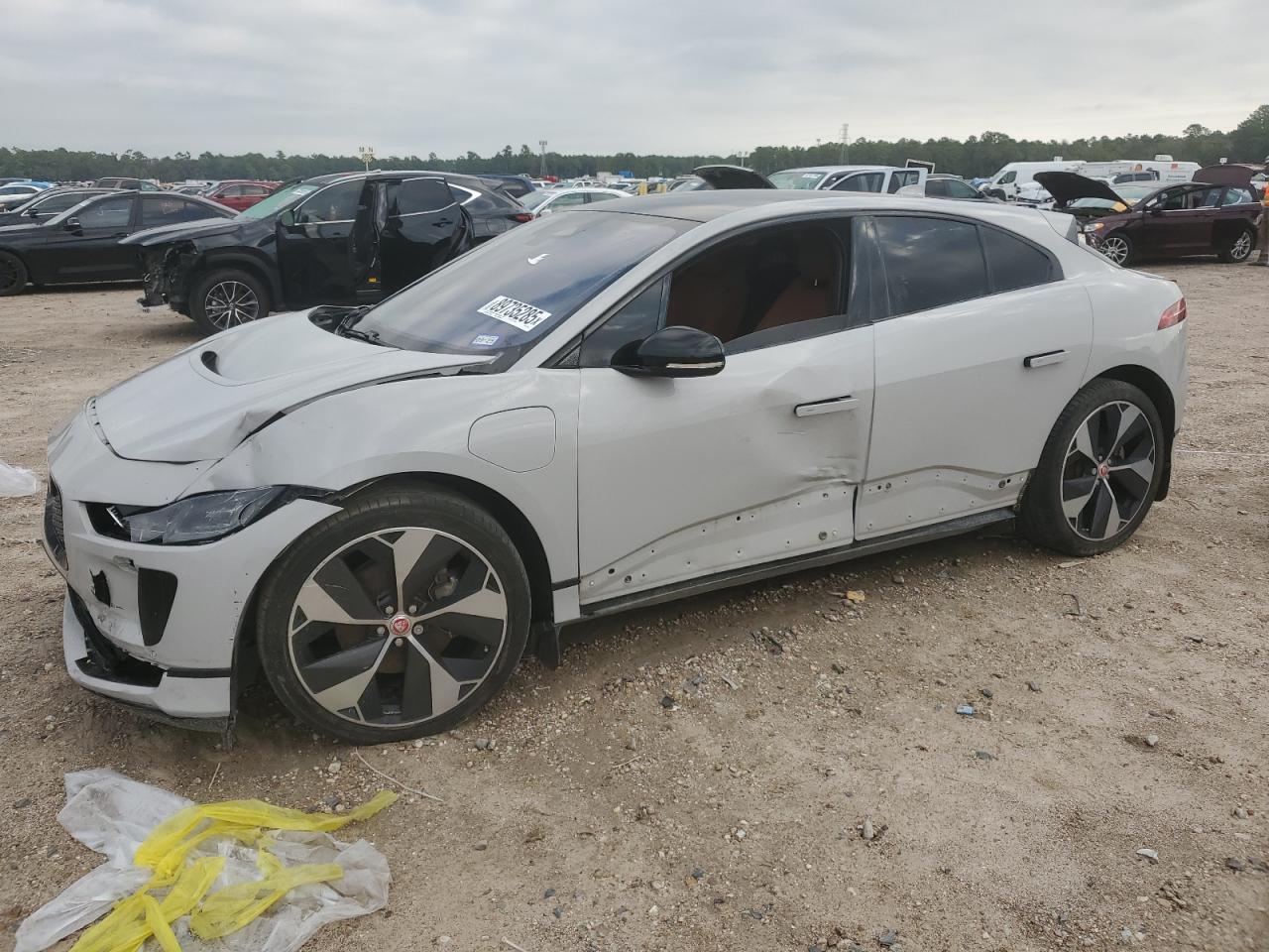 2022 Jaguar I-Pace HSE, VIN SADHD2S12N1618189 — Front end
