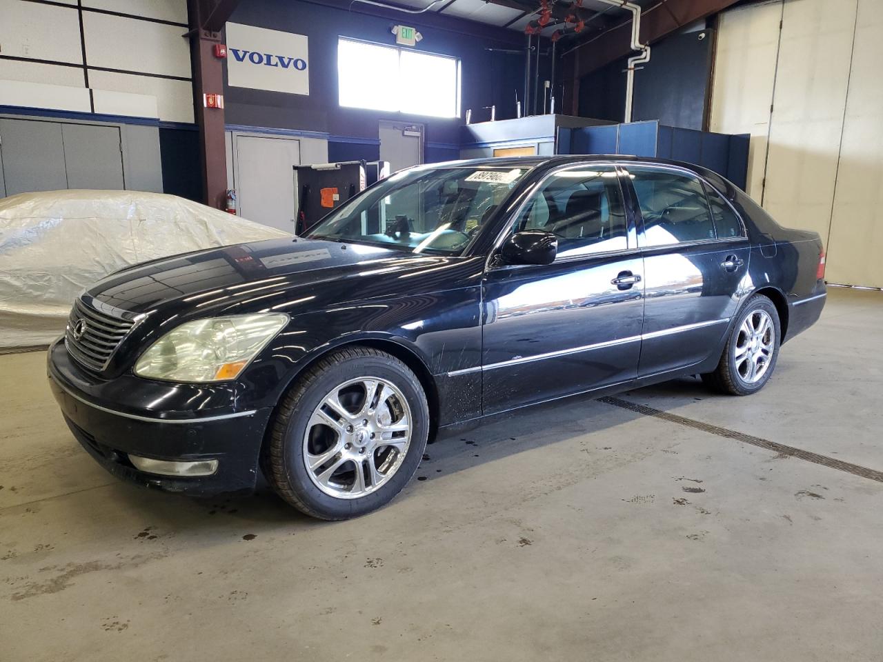 2005 Lexus LS 430, VIN JTHBN36F450173792 — Front end