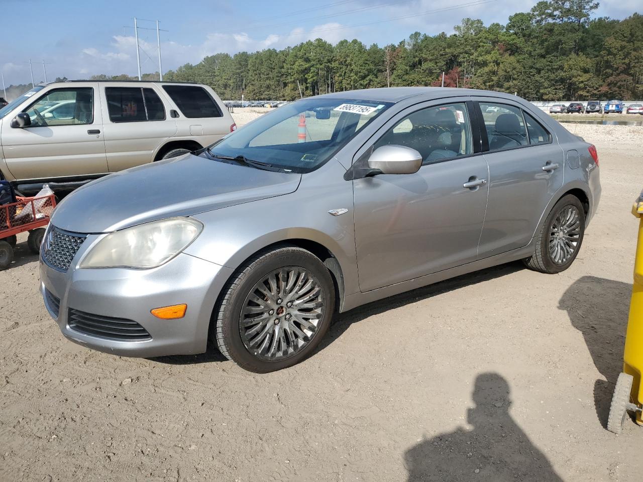 2011 Suzuki Kizashi SE, VIN JS2RF9A32B6110847 — Minor dents and scratches