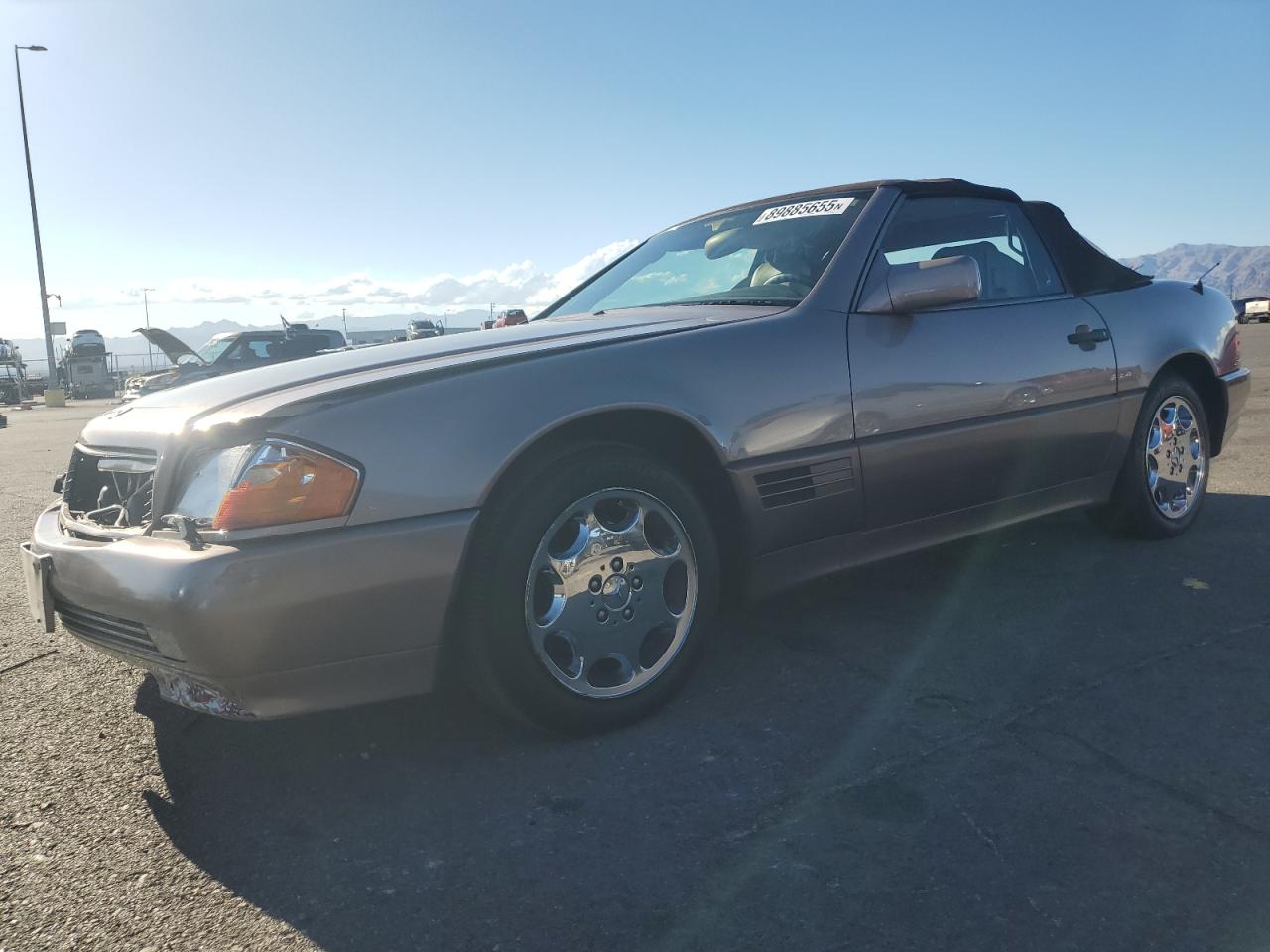 1993 Mercedes-Benz 300, VIN WDBFA61E3PF075317 — Front end