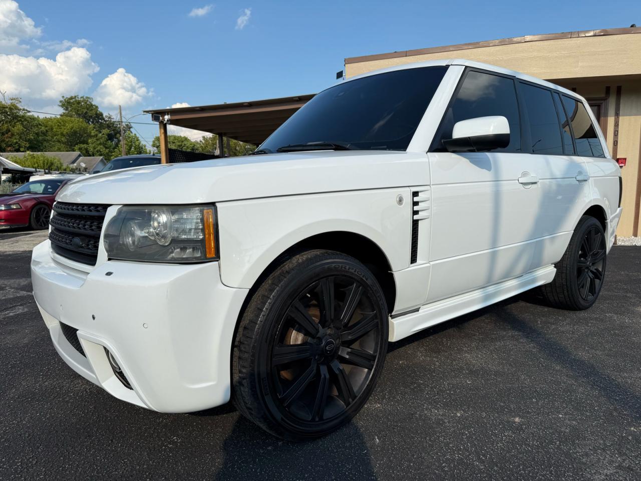2011 Land Rover Range Rover SC, VIN SALMF1E46BA357805 — Auction photo