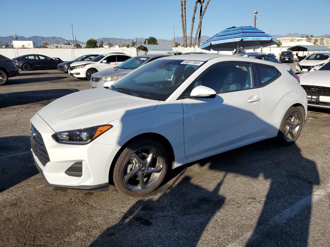 2021 Hyundai Veloster 2.0, VIN KMHTG6AF9MU032910 — Перед