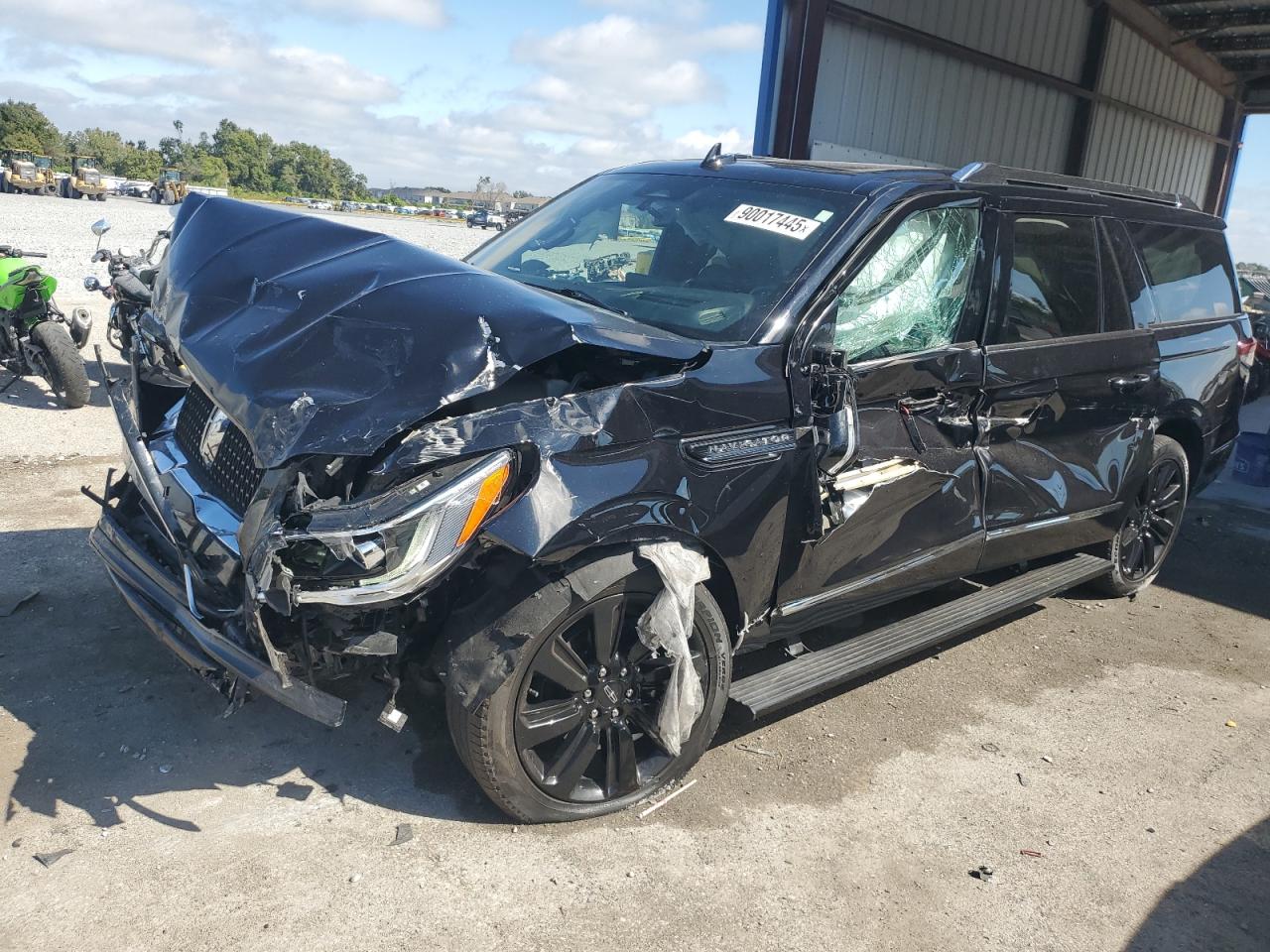 2023 Lincoln Navigator, VIN 5LMJJ3KG7PEL06454 — Front end