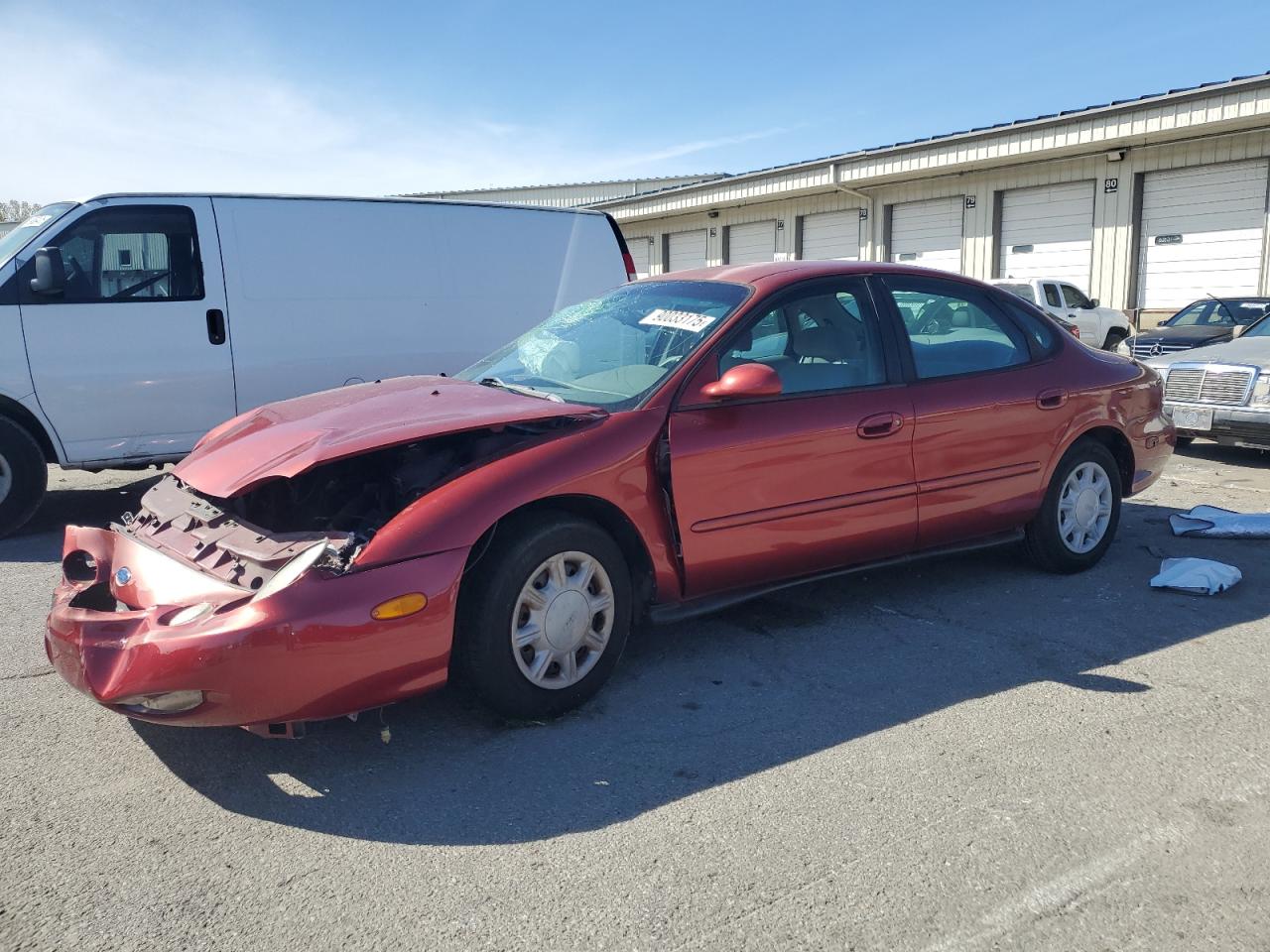 1997 Ford Taurus GL, VIN 1FALP52U2VG315697 — Front end