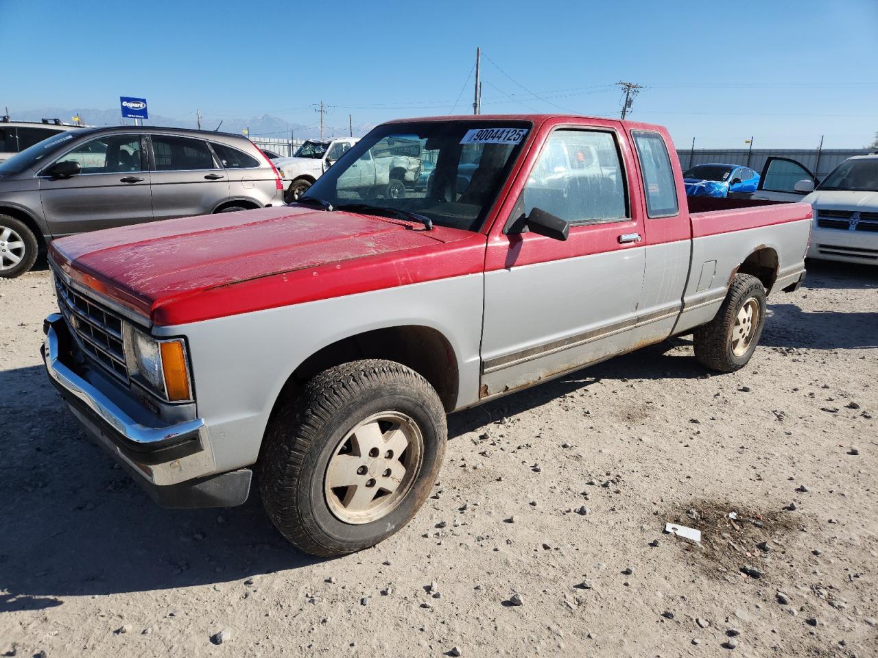 1989 Chevrolet S-10 LS, VIN 1GCDT19Z9K2223631 — Front end
