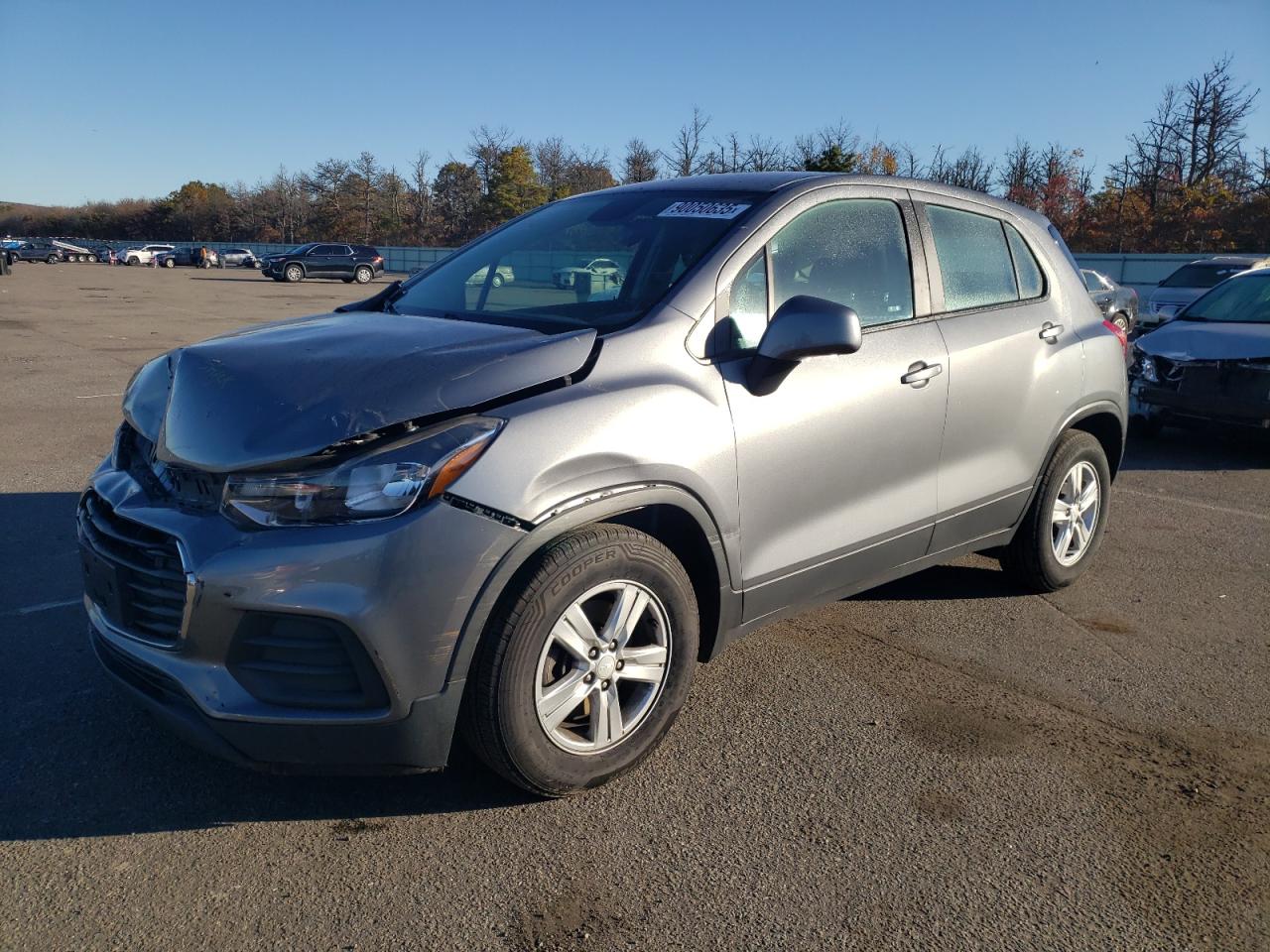 2020 Chevrolet Trax LS, VIN 3GNCJKSB0LL204459 — Front end