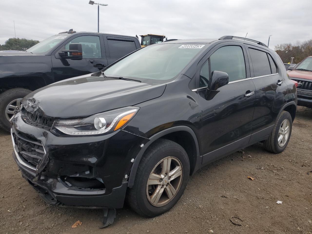 2020 Chevrolet Trax LT, VIN KL7CJPSB4LB004379 — Front end