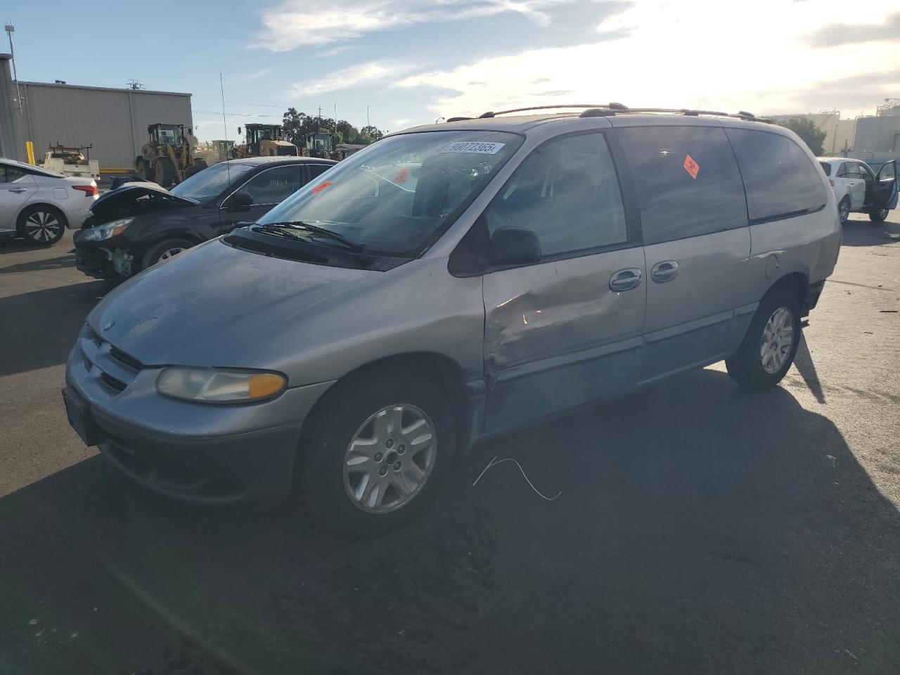 1996 Dodge Caravan LE, VIN 1B4GP54L2TB463758 — Rear end