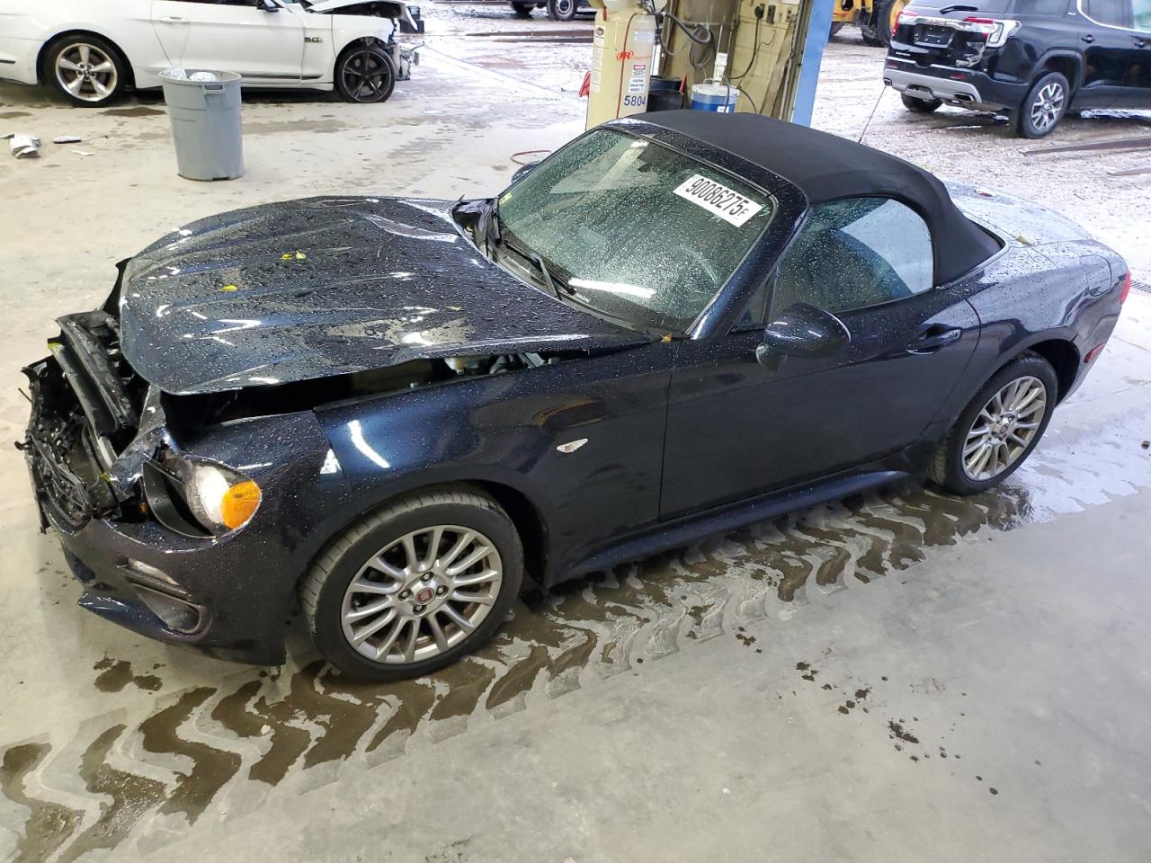 2018 FIAT 124 Spider Classica, VIN JC1NFAEK8J0137710 — Front end