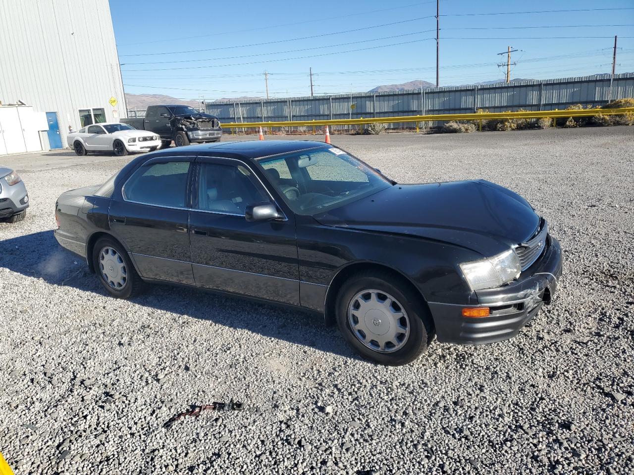 1996 Toyota Celsior, VIN UCF200073415 — Front end